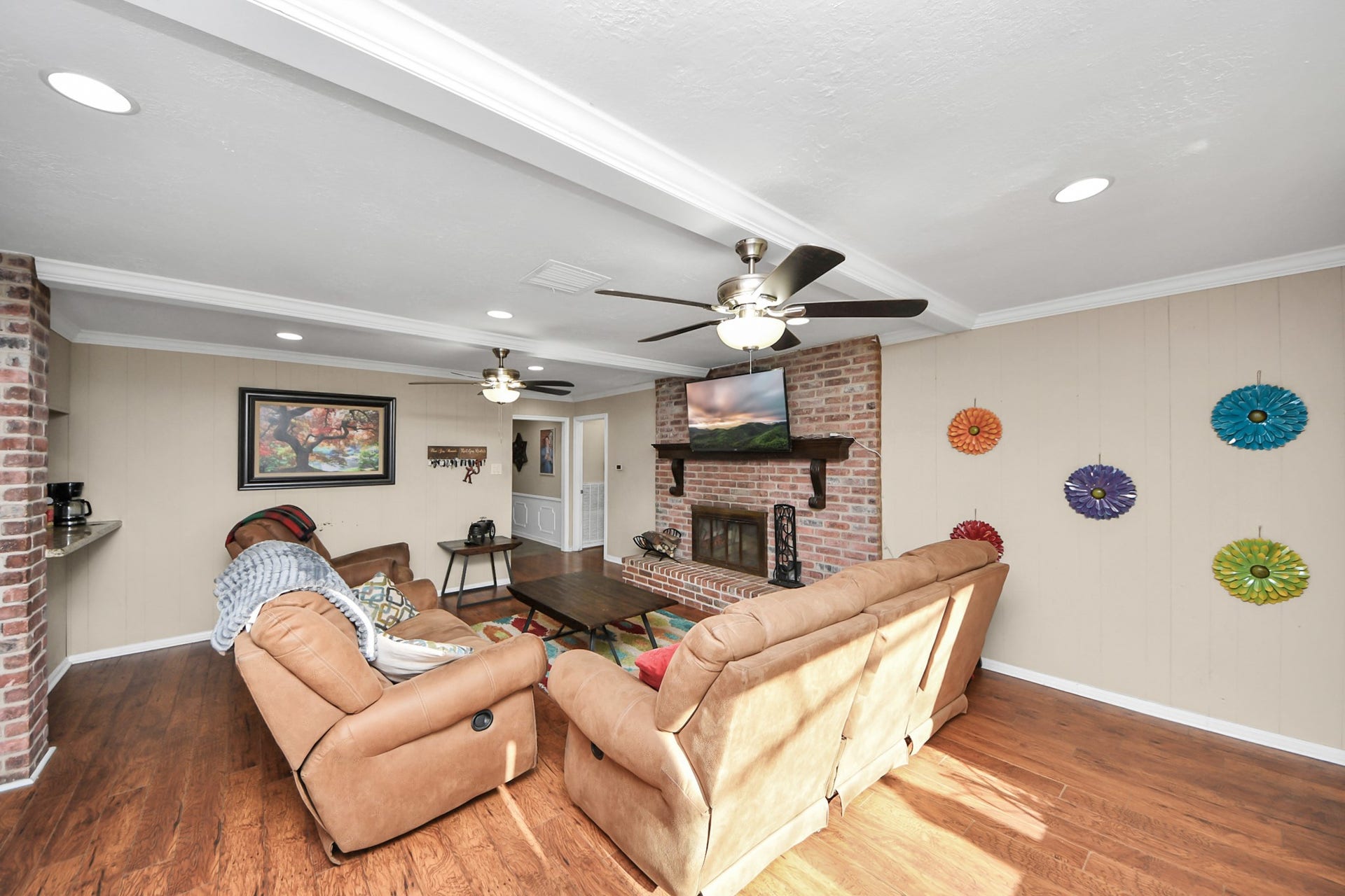 902 Old Mill Lane, Houston, TX 77073