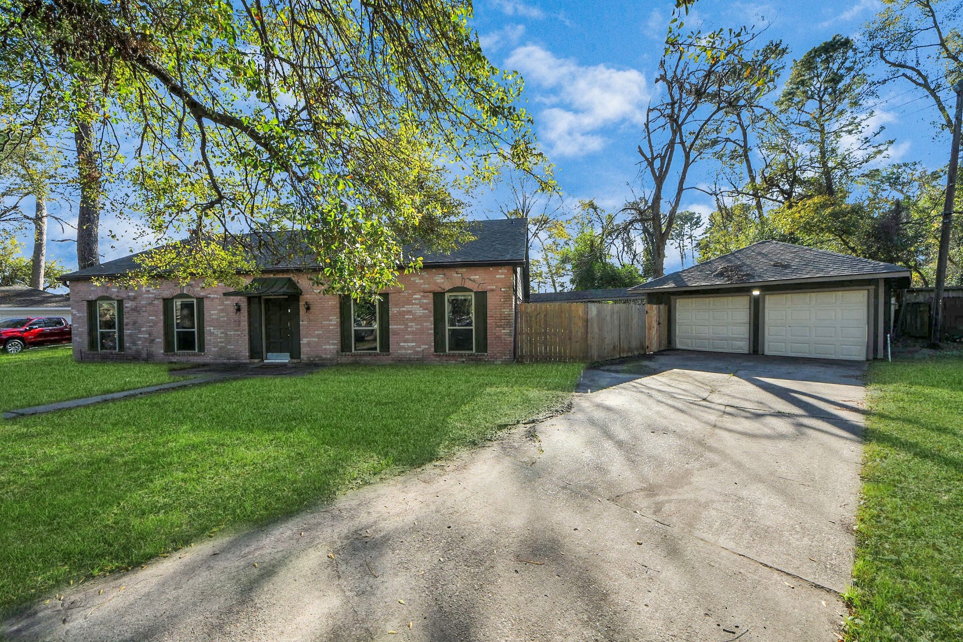 902 Old Mill Lane, Houston, TX 77073