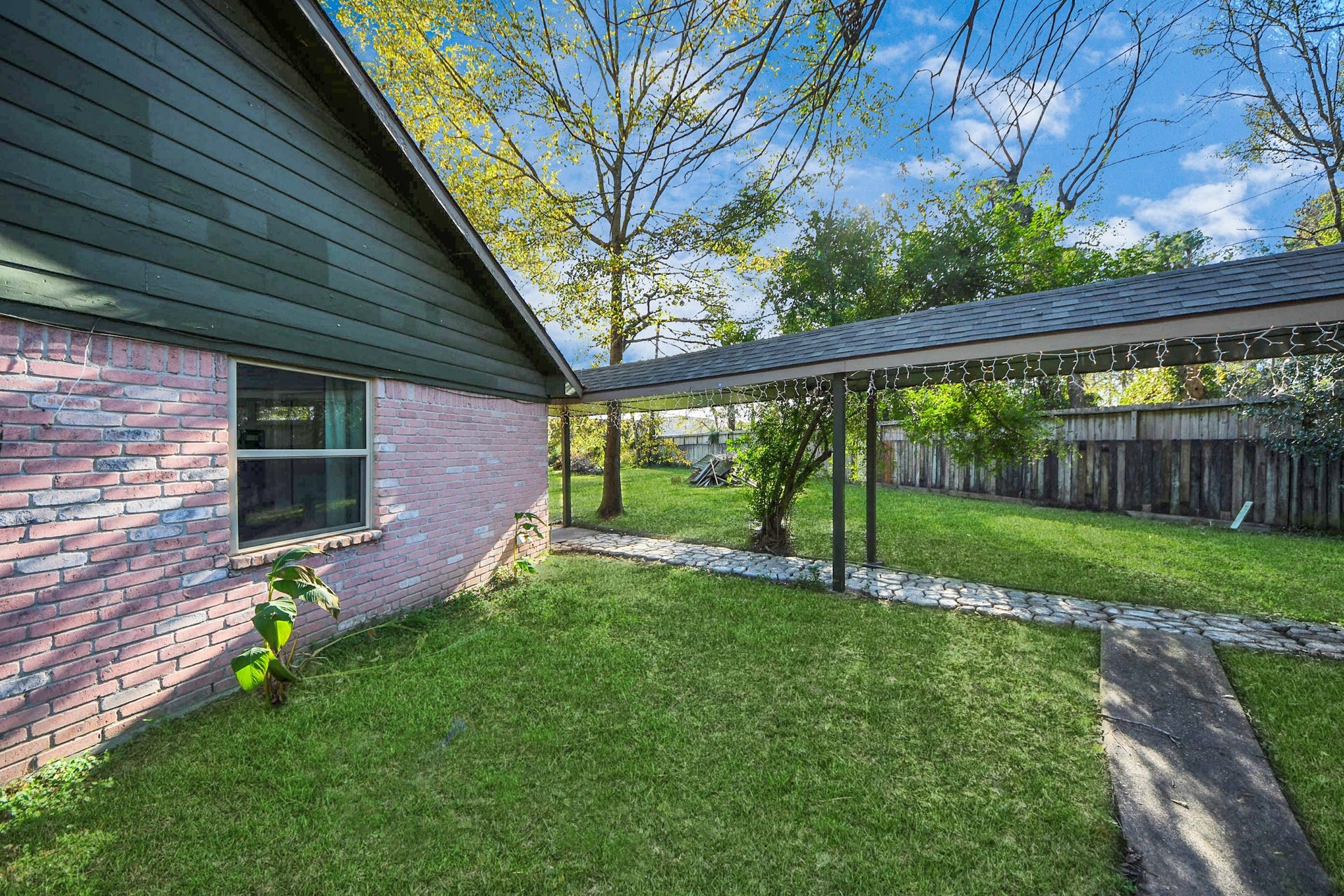 902 Old Mill Lane, Houston, TX 77073