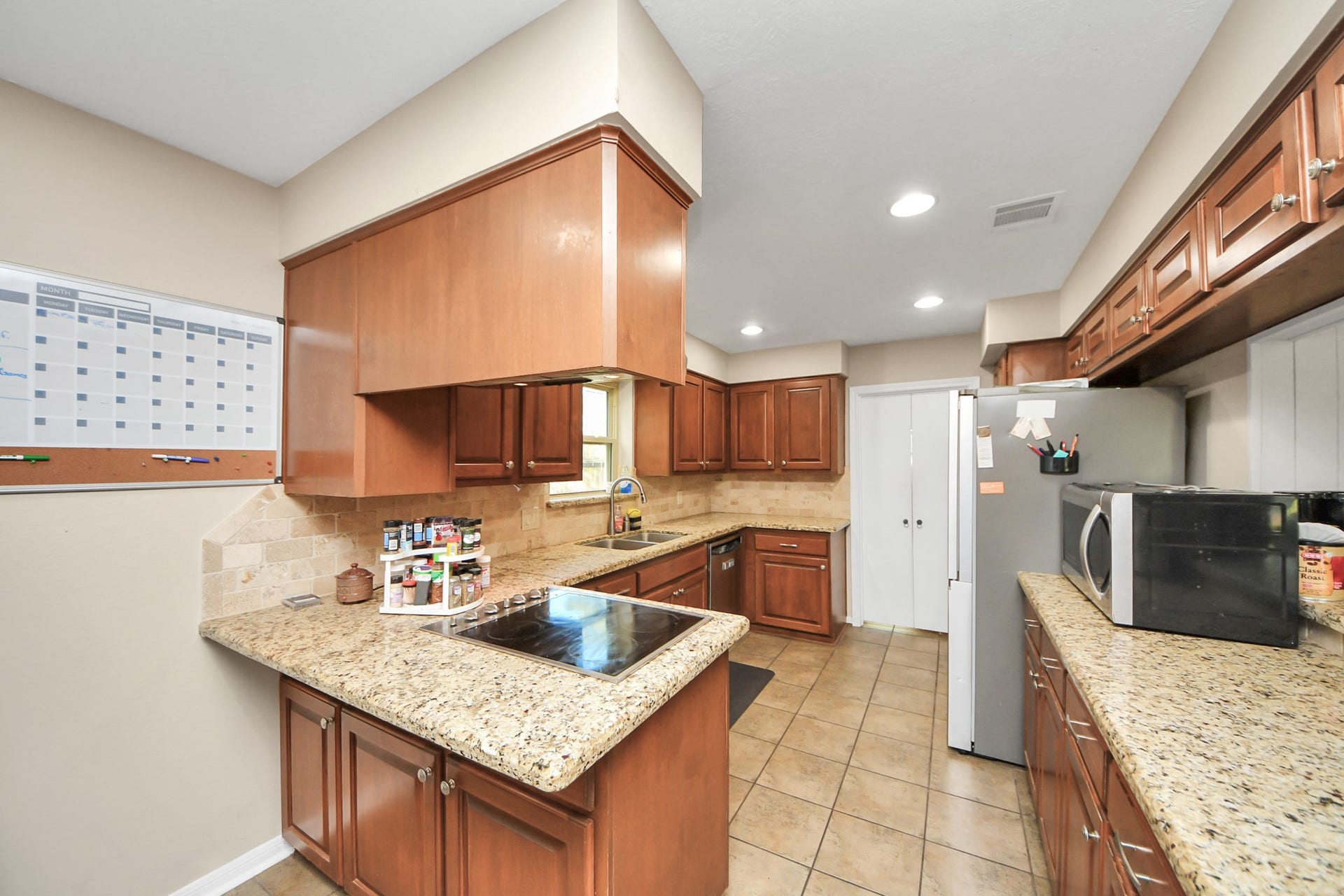 902 Old Mill Lane, Houston, TX 77073