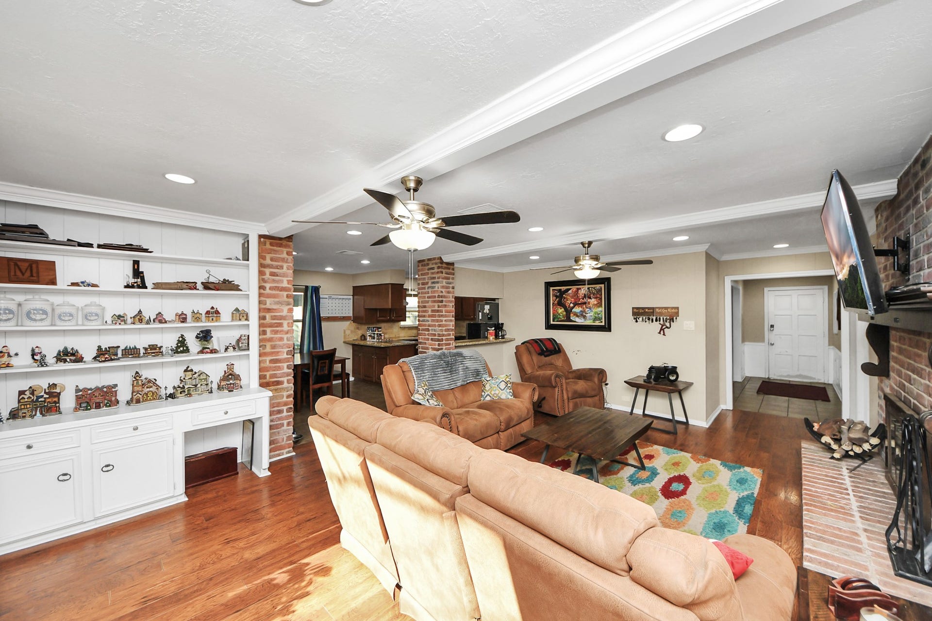 902 Old Mill Lane, Houston, TX 77073
