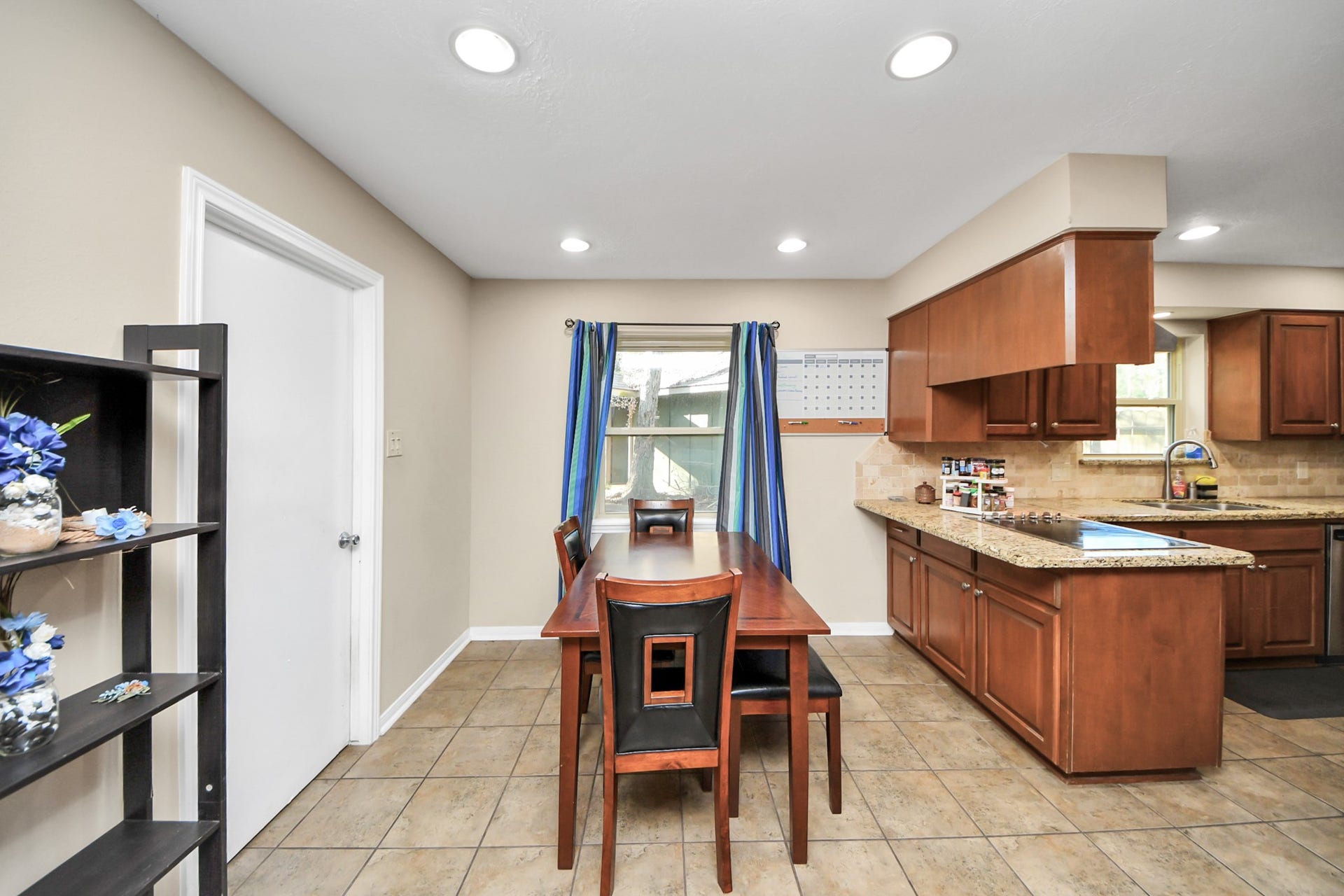 902 Old Mill Lane, Houston, TX 77073
