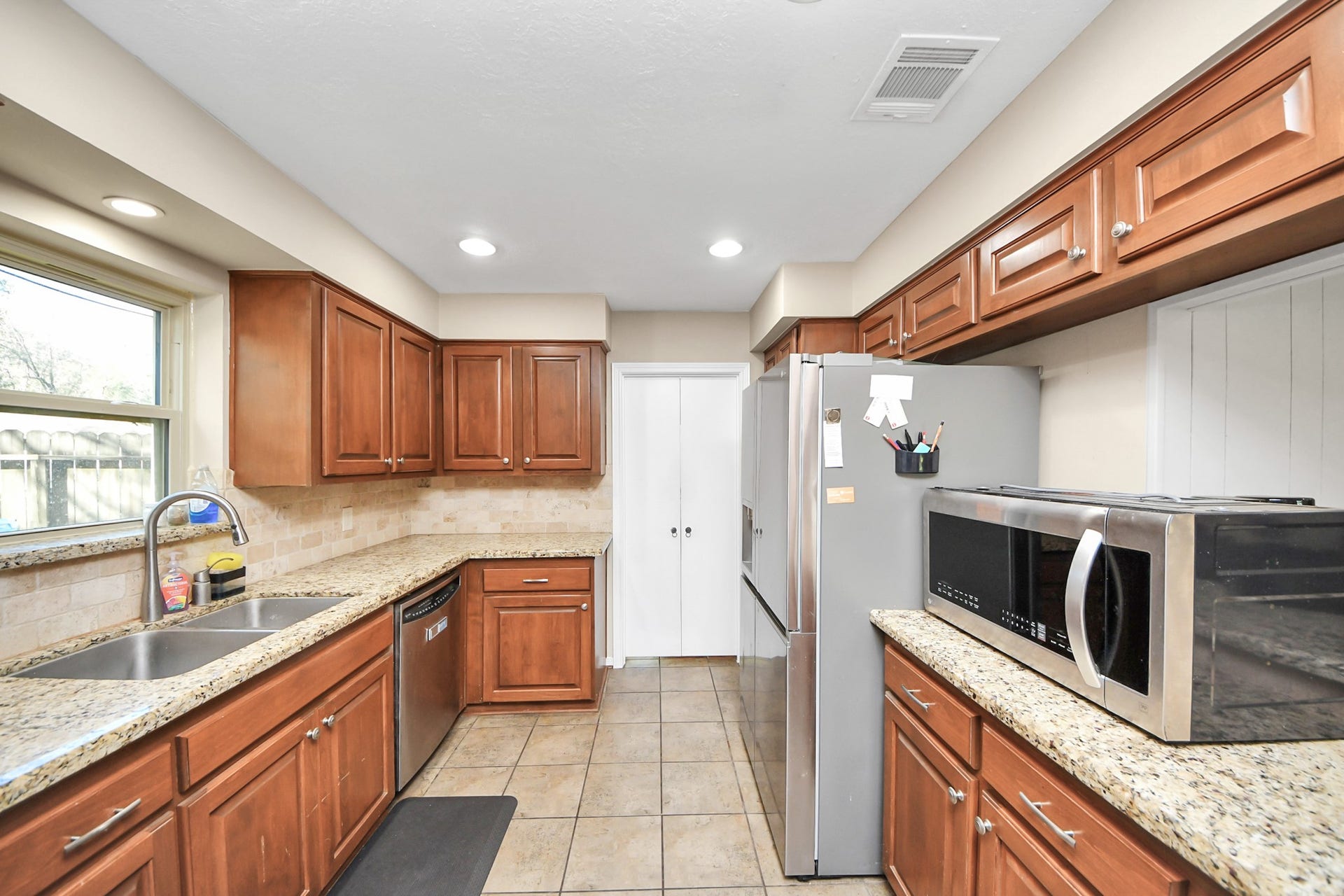 902 Old Mill Lane, Houston, TX 77073