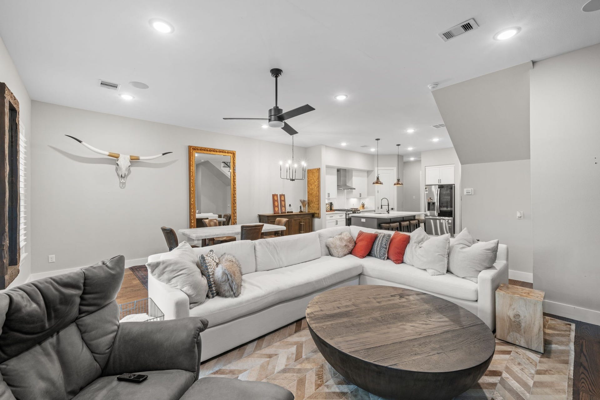 816 E 38th St, #C, Houston, TX 77022 816 E 38th St, #C, Houston, TX 77022