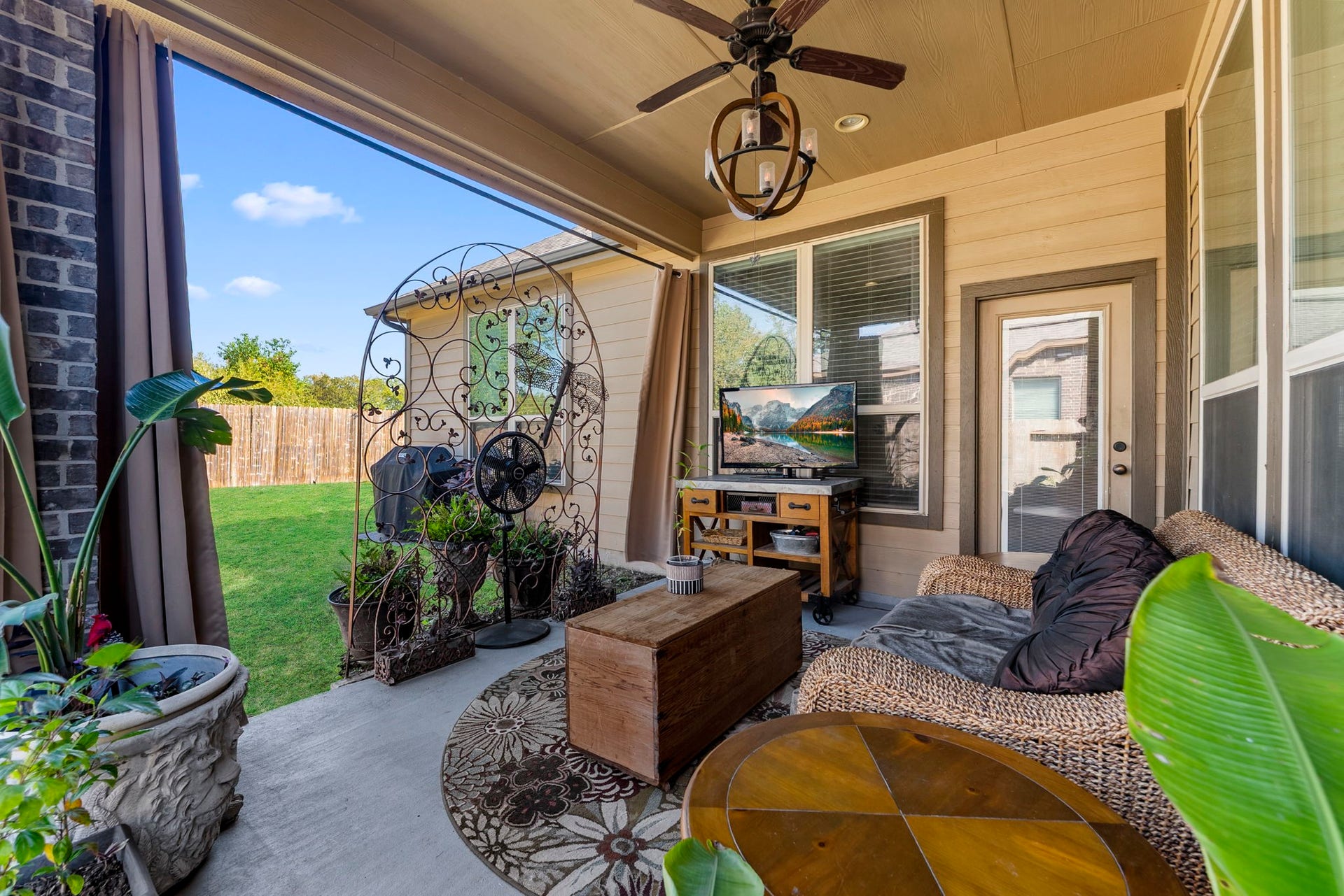 19610 Crystal Ivy Lane, Spring, TX 77388 19610 Crystal Ivy Lane, Spring, TX 77388