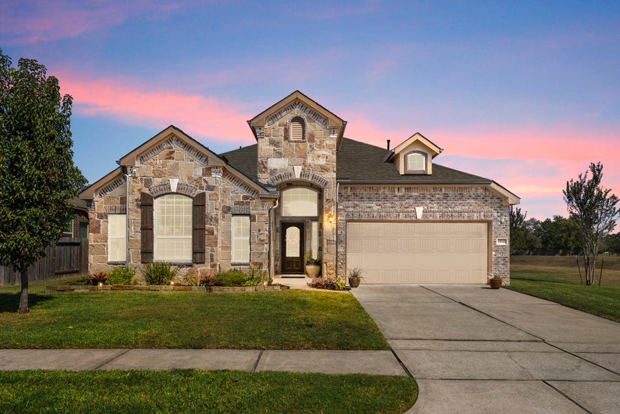 Property photo for 19610 Crystal Ivy Lane, Spring, TX