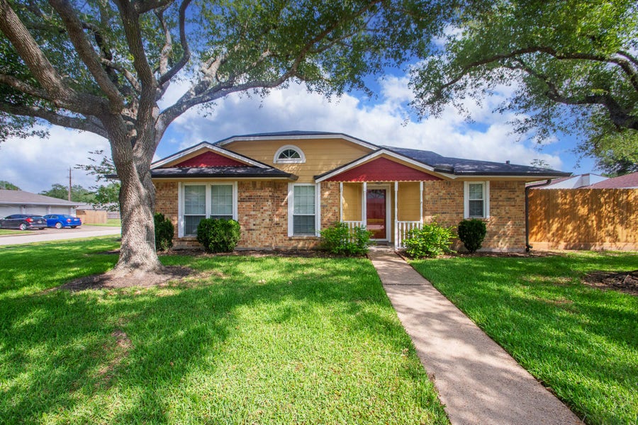 Property photo for 2905 Hamm Road, Pearland, TX