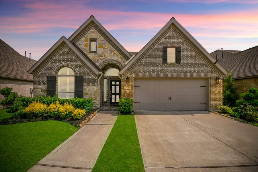Property photo for 2206 Forest Trace Lane, Manvel, TX