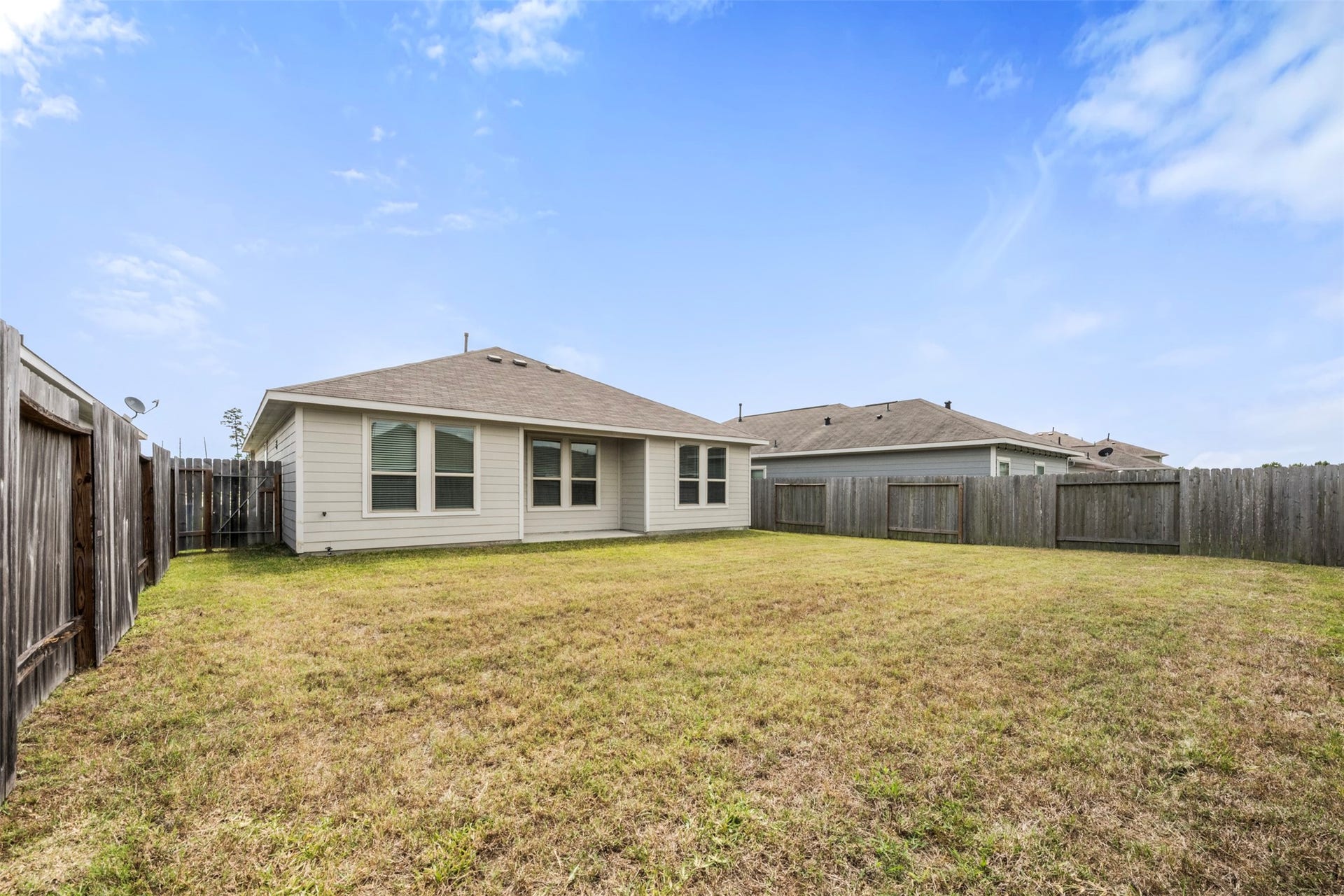 25814 Northpark Pine Drive, Porter, TX 77365 Good sized fenced in yard