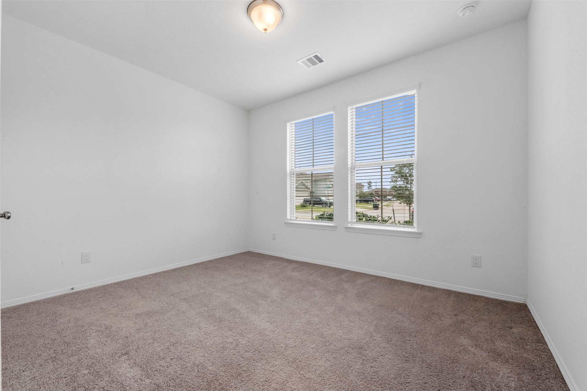25814 Northpark Pine Drive, Porter, TX 77365 Bedroom at front of home near guest bath; make a great office, too!