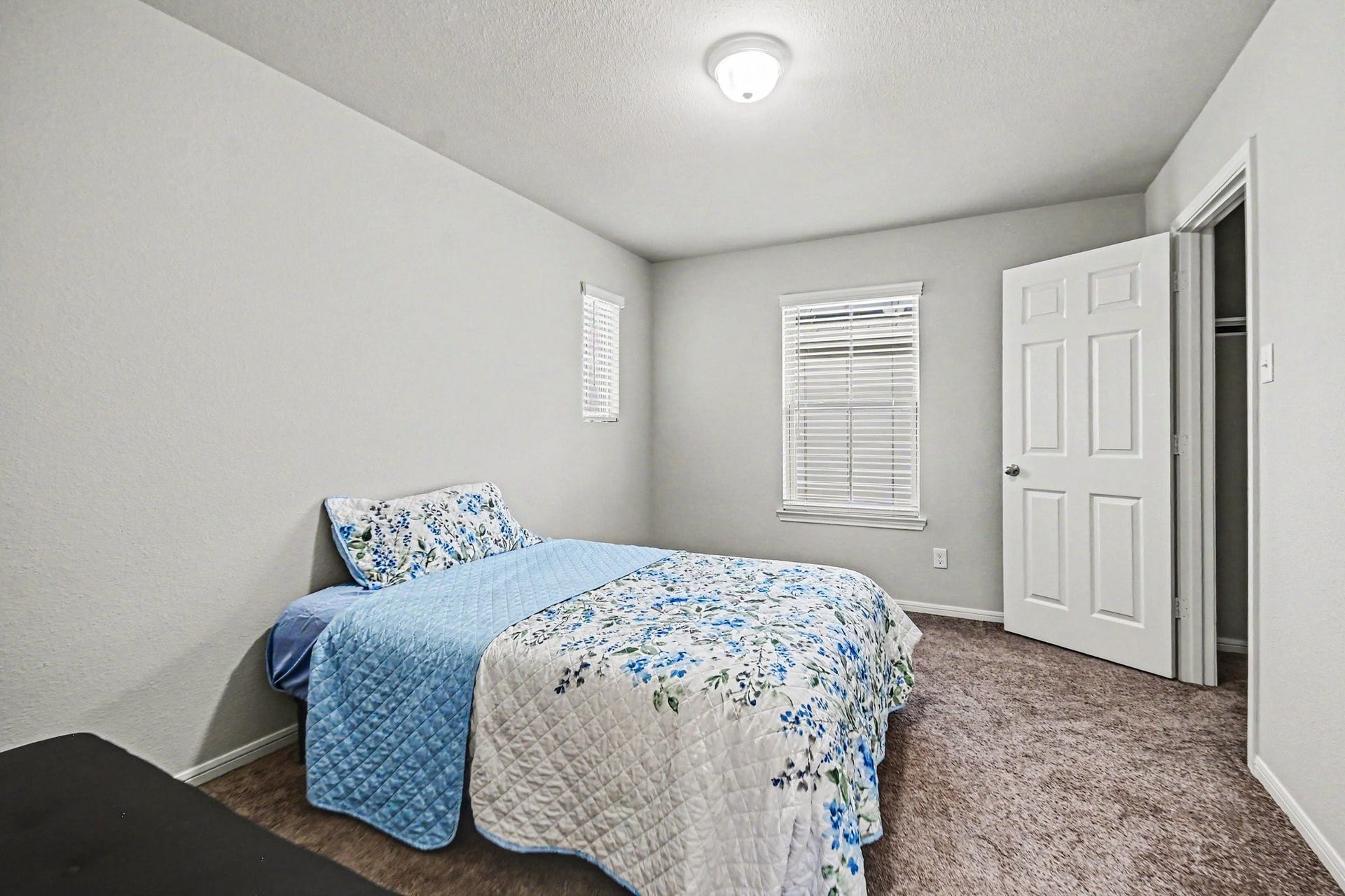 6521 Macroom Meadows Lane, Houston, TX 77048