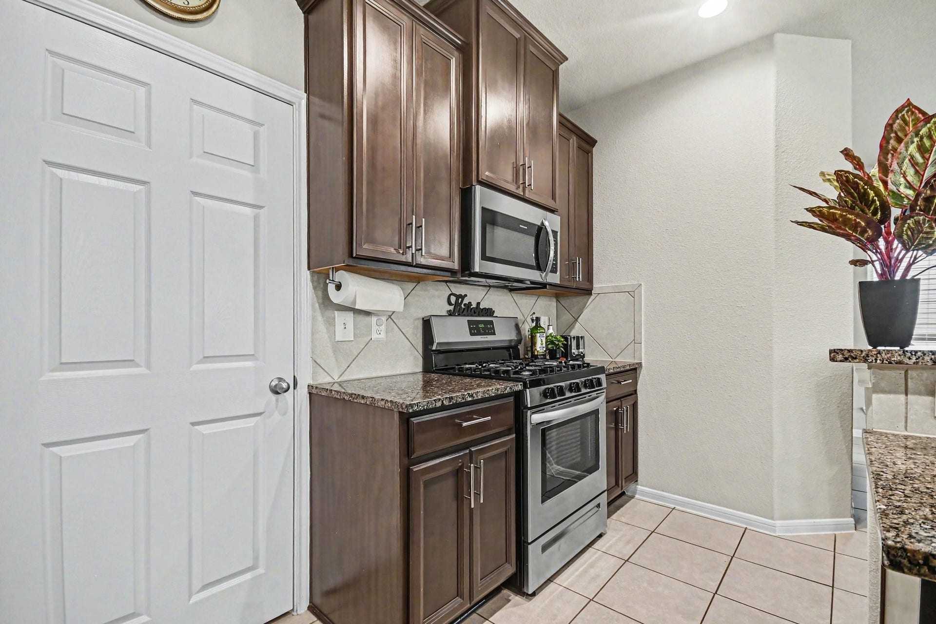 6521 Macroom Meadows Lane, Houston, TX 77048