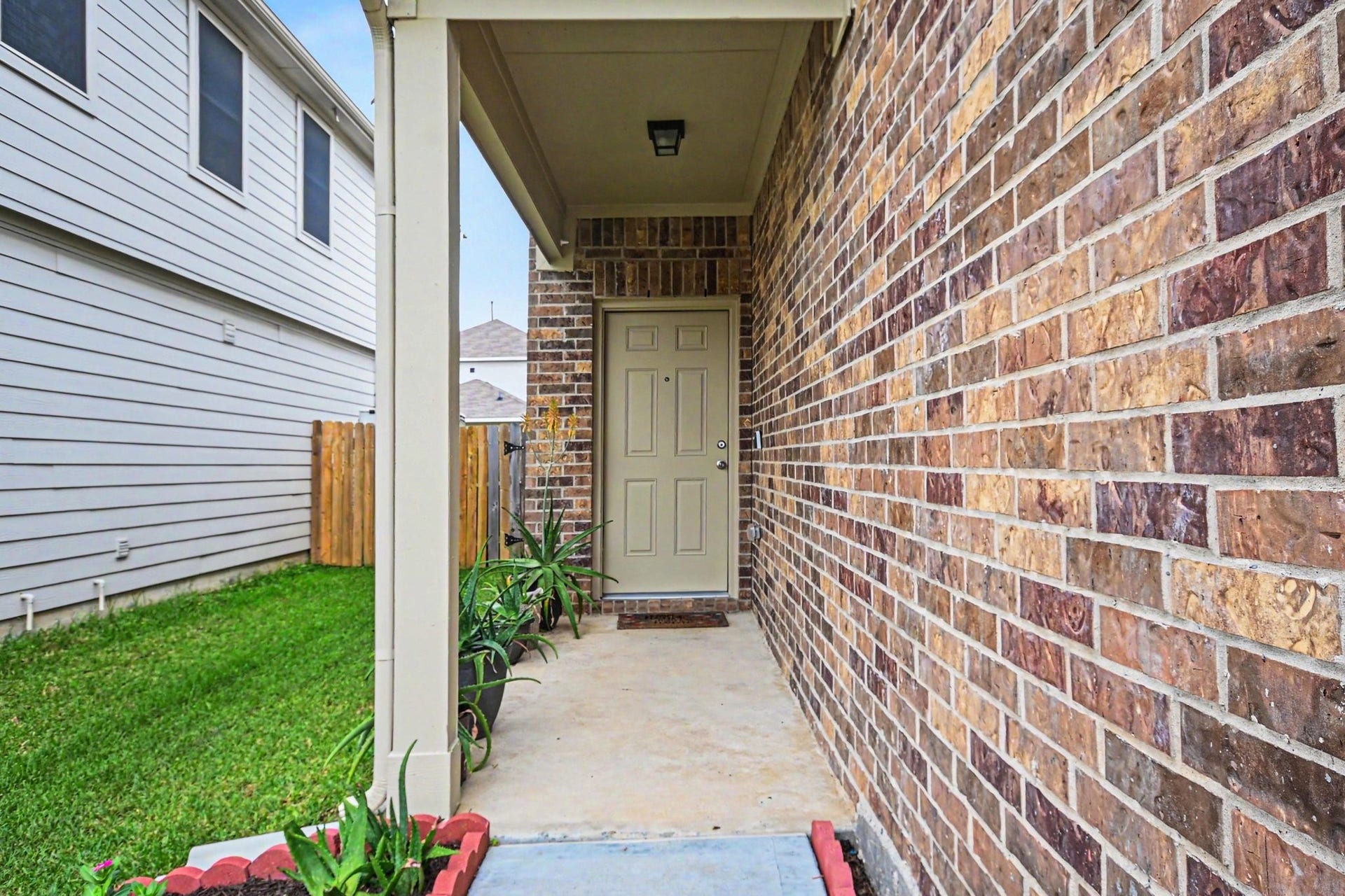 6521 Macroom Meadows Lane, Houston, TX 77048
