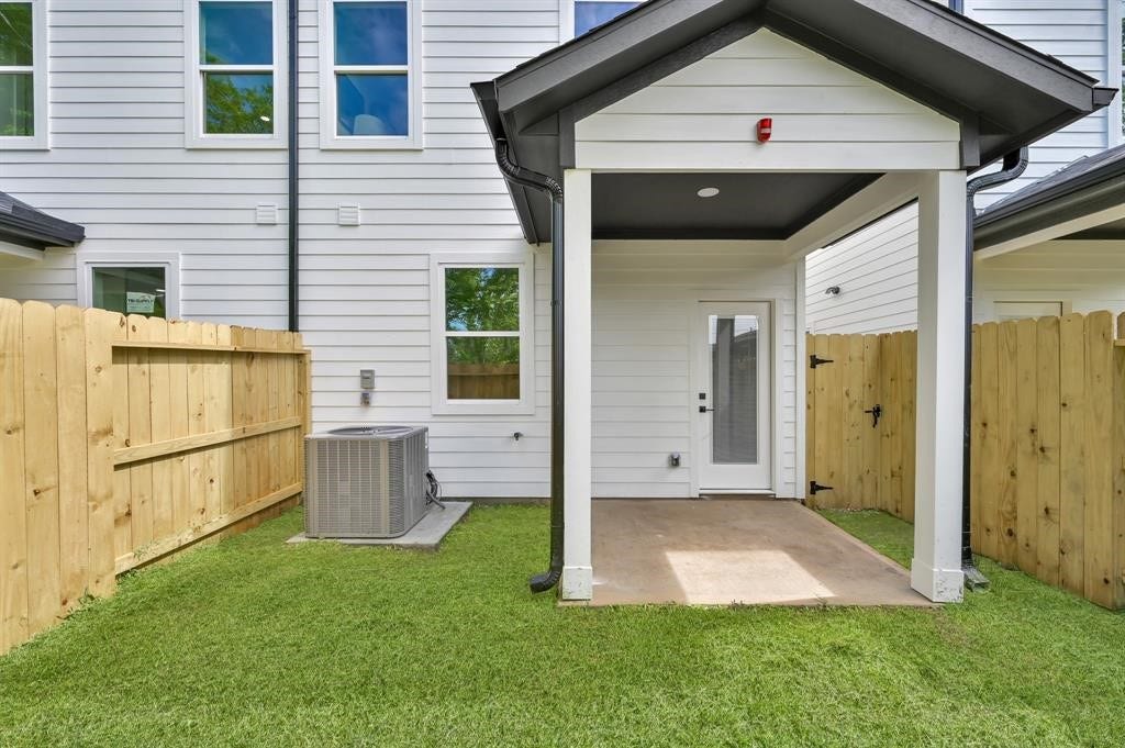 3334 Francis Street, #B, Houston, TX 77004 3334 Francis Street, #B, Houston, TX 77004