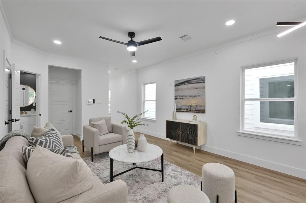3334 Francis Street, #B, Houston, TX 77004 3334 Francis Street, #B, Houston, TX 77004