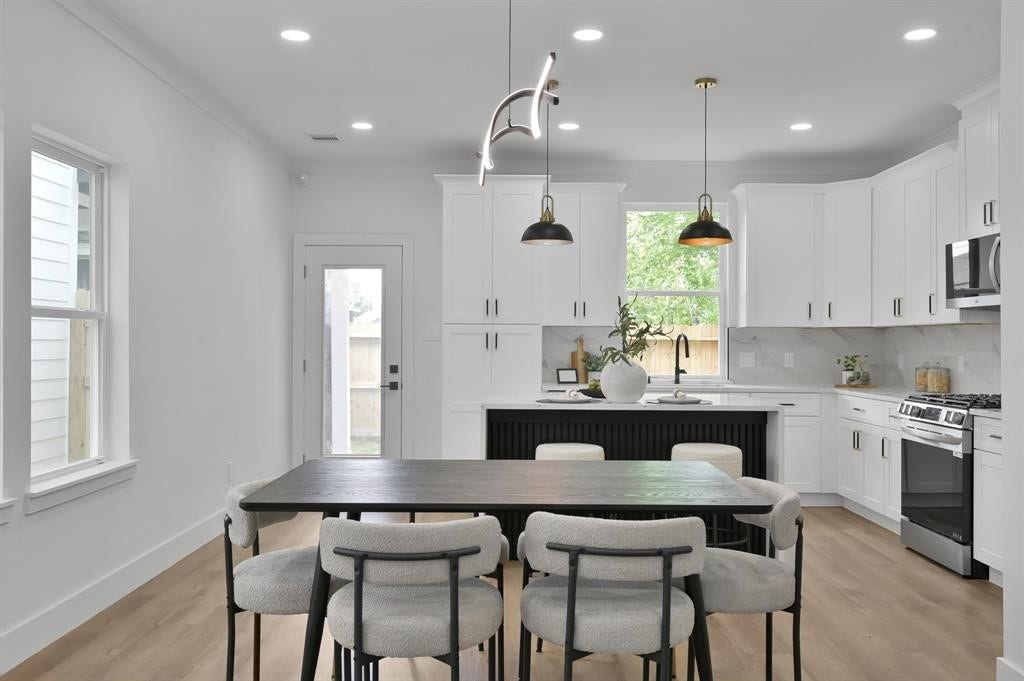3334 Francis Street, #B, Houston, TX 77004 3334 Francis Street, #B, Houston, TX 77004