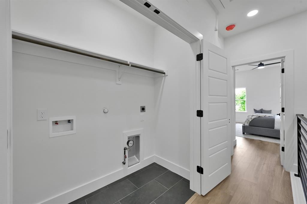 3334 Francis Street, #B, Houston, TX 77004 3334 Francis Street, #B, Houston, TX 77004
