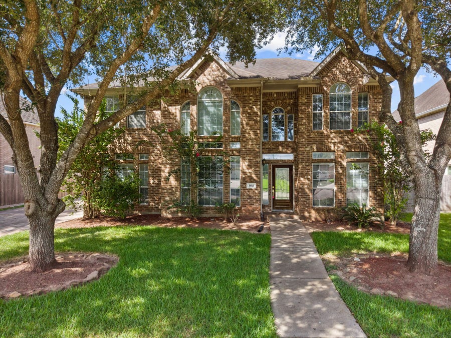 Property photo for 3811 Houston Lake Drive, Pearland, TX