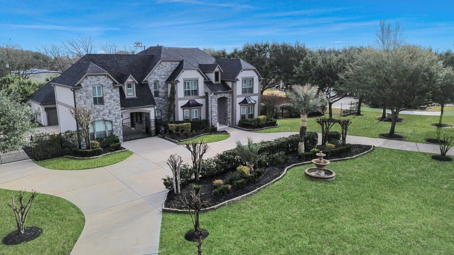 Property photo for 2211 Braer Ridge Drive, Katy, TX