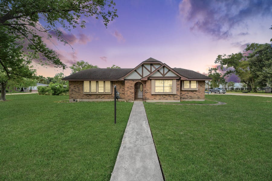 Property photo for 4619 Frontier Drive, Houston, TX