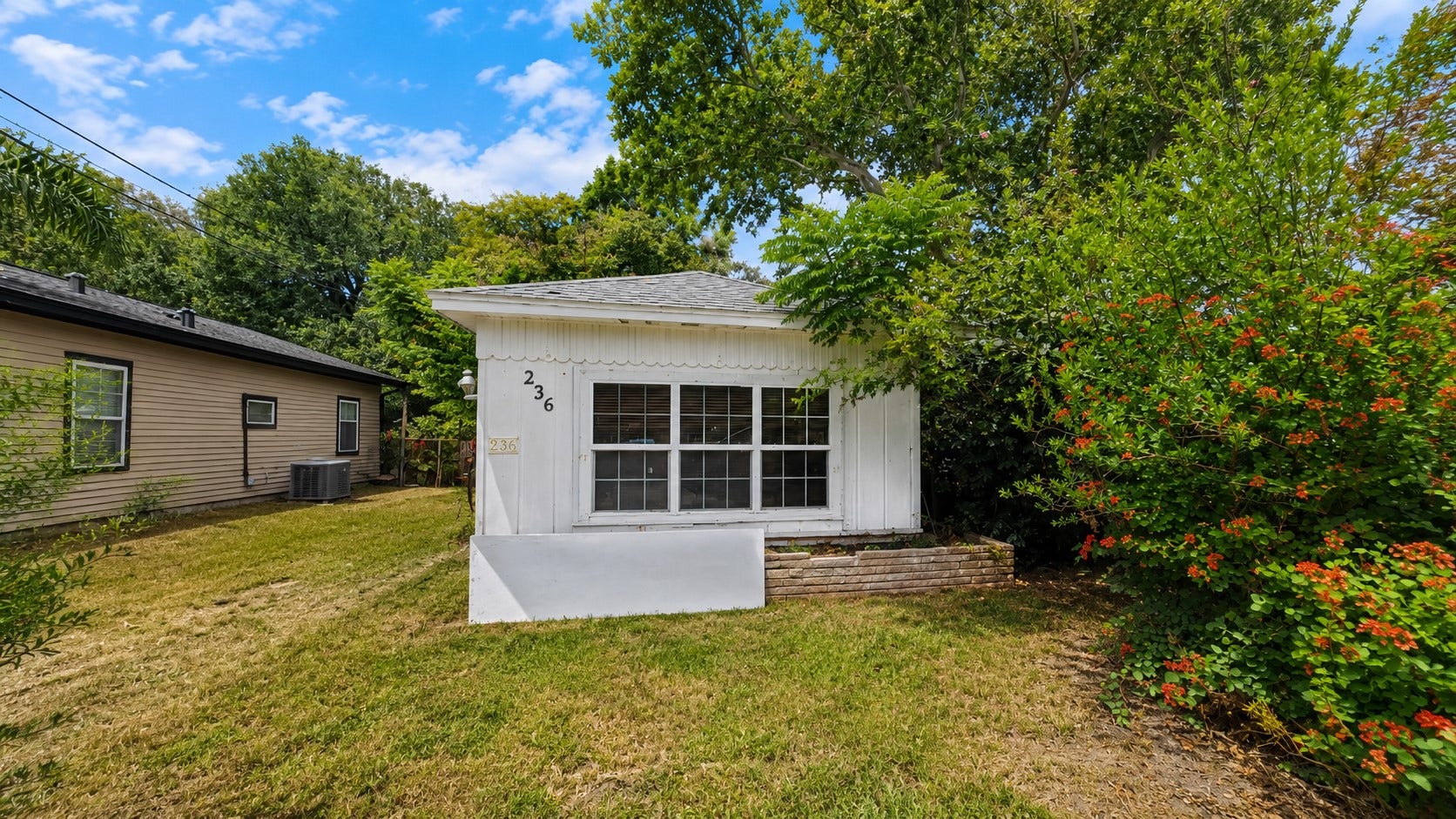 236 E Orchard Street, Clute, TX 77531 236 E Orchard Street, Clute, TX 77531