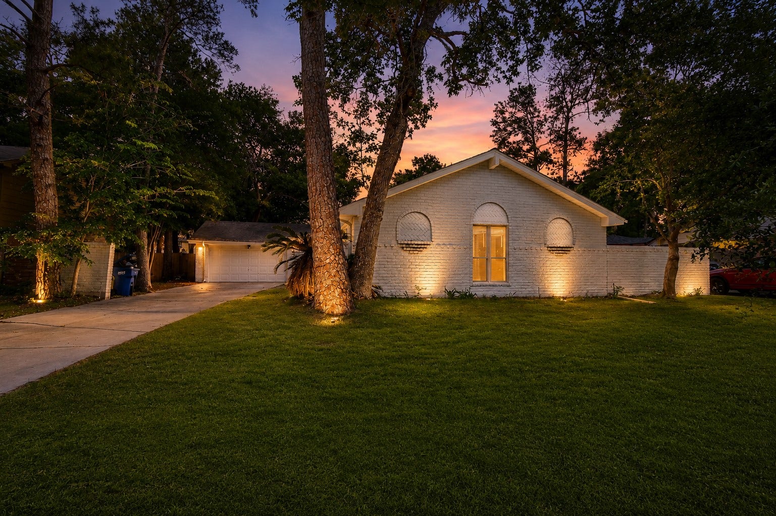 8118 Brinkworth Lane, Houston, TX 77070 The long driveway and oversized front yard give the home a grand, inviting presence.