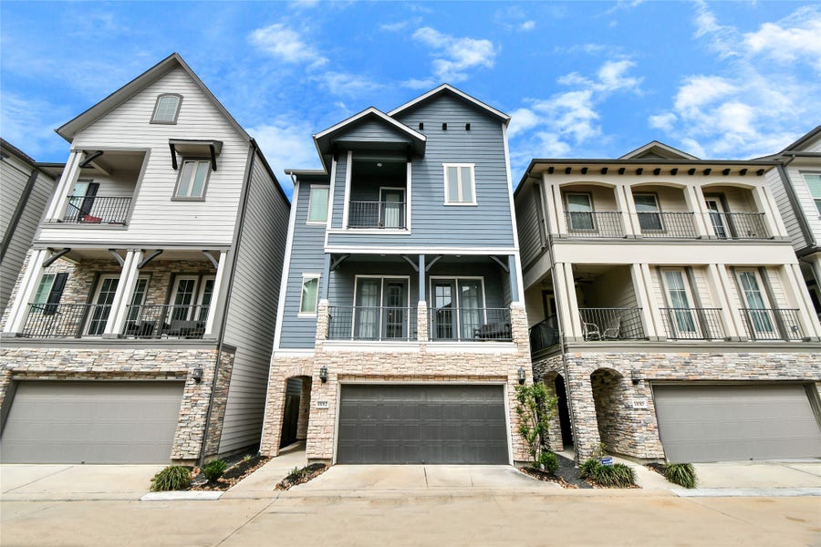 Property photo for 11012 Mikula Drive, Houston, TX