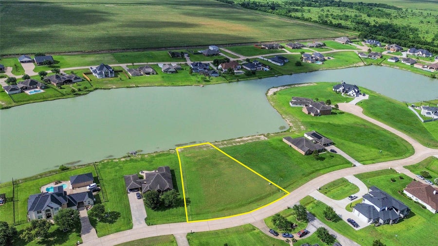 Property photo for 3711 S Shore Drive, Rosharon, TX