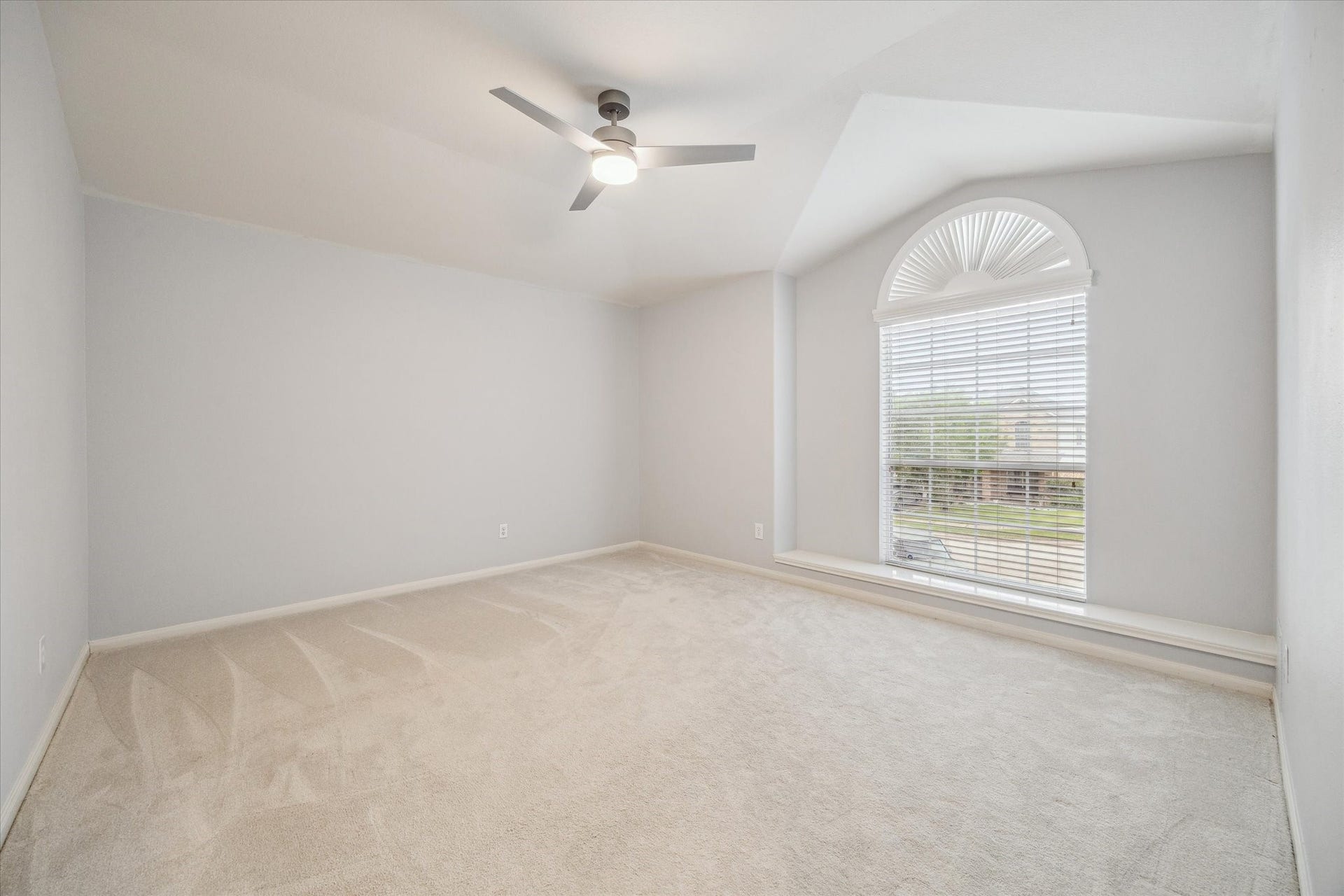9842 Lynette Falls Drive, Houston, TX 77095 9842 Lynette Falls Drive, Houston, TX 77095