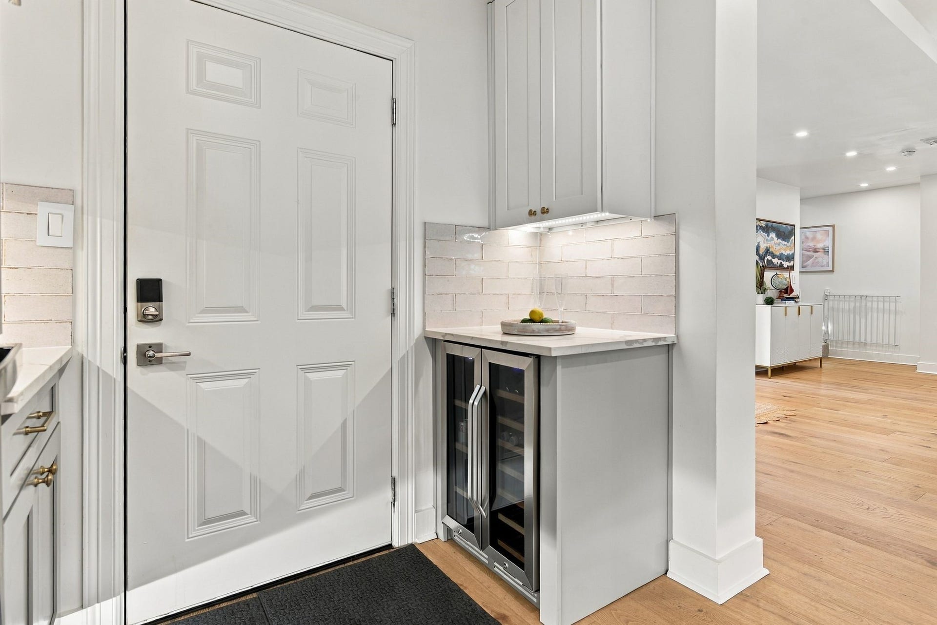 14 Harbor Lane, Kemah, TX 77565 The kitchen leads to the back yard and grill area, perfect for an outdoor kitchen.