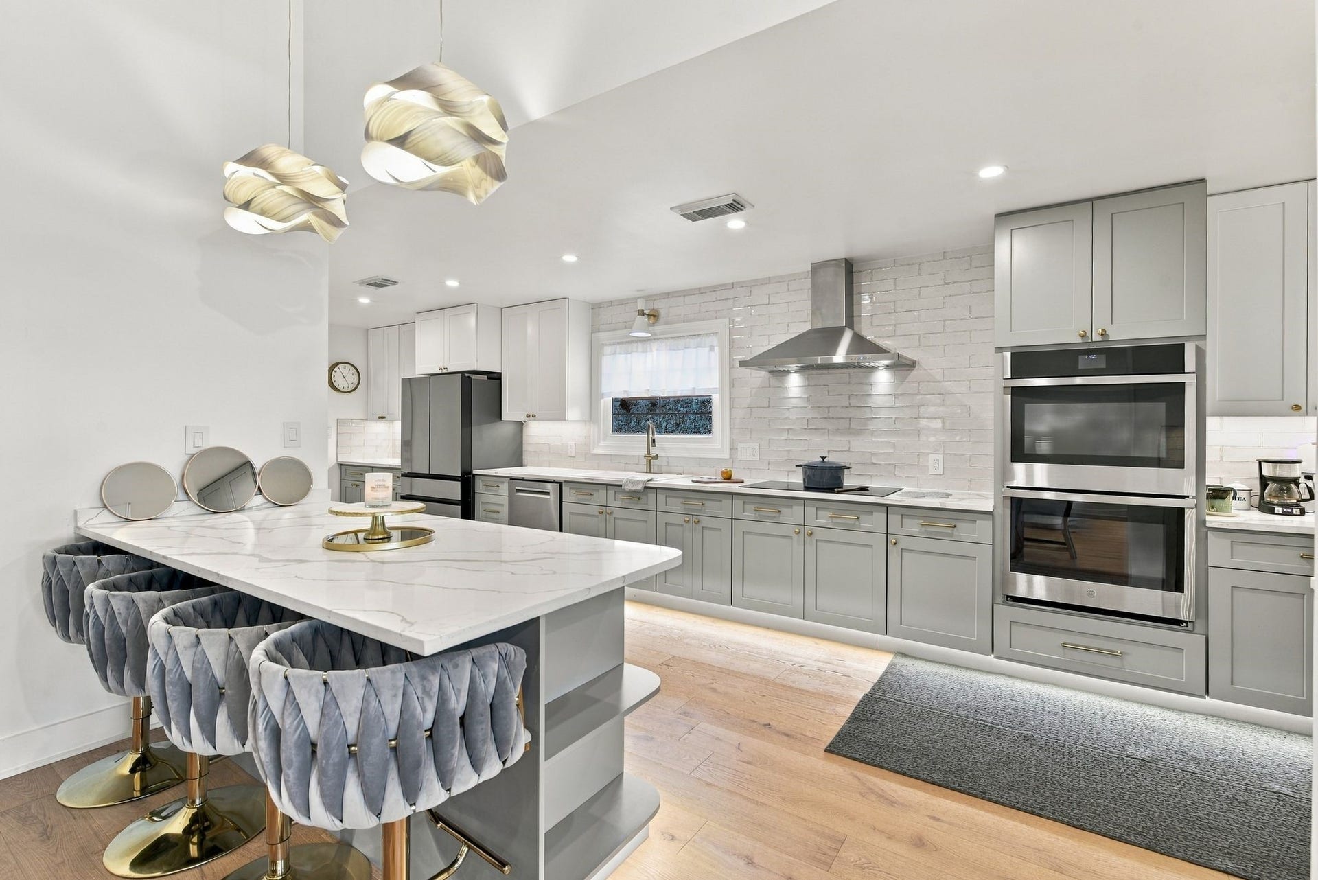 14 Harbor Lane, Kemah, TX 77565 There is a nice breakfast bar in the kitchen.