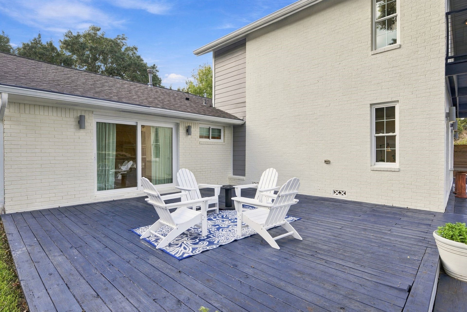 14 Harbor Lane, Kemah, TX 77565 The Primary open to this large porch.