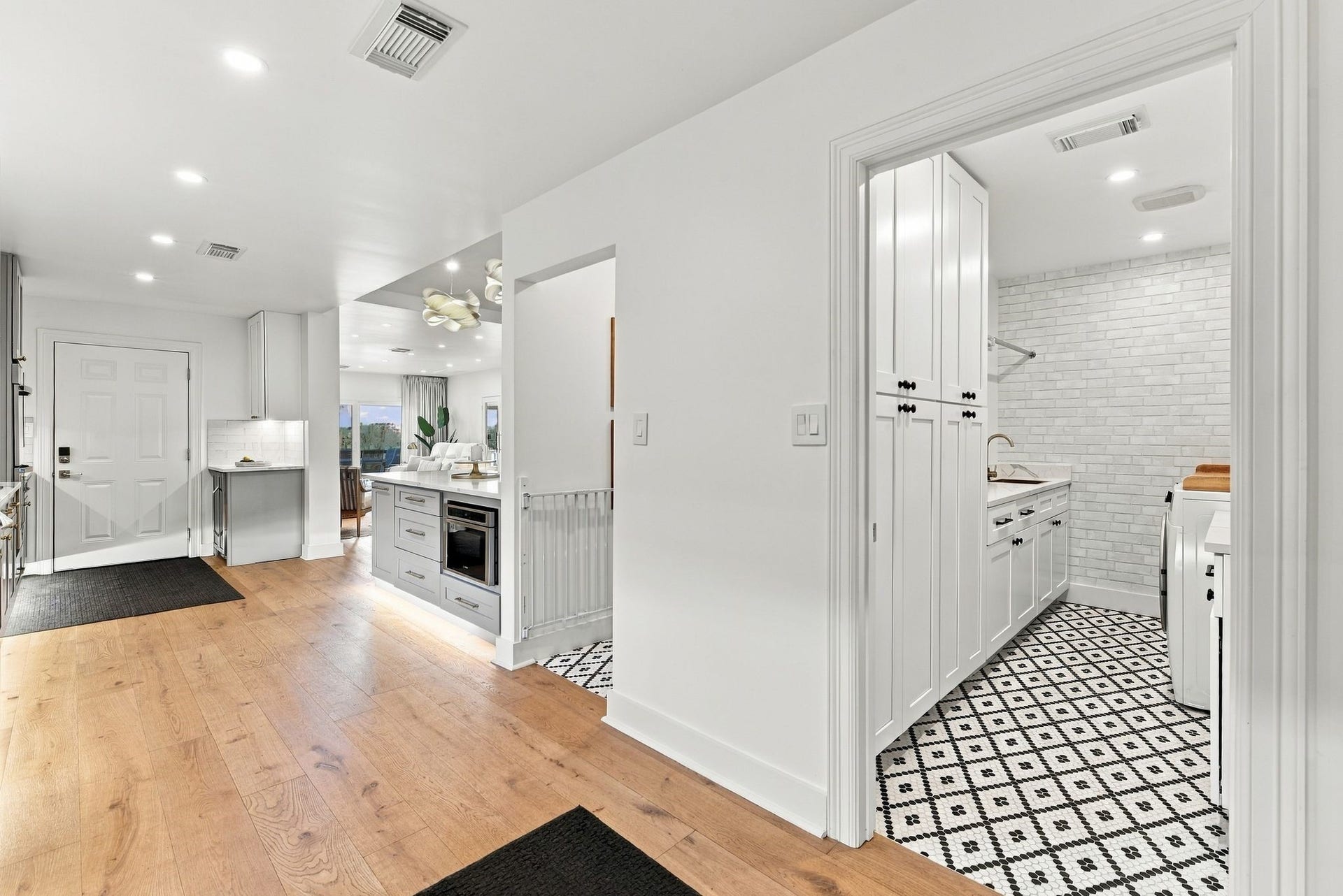 14 Harbor Lane, Kemah, TX 77565 In the kitchen, there is a nice size pantry and laundry room with extra storage.
