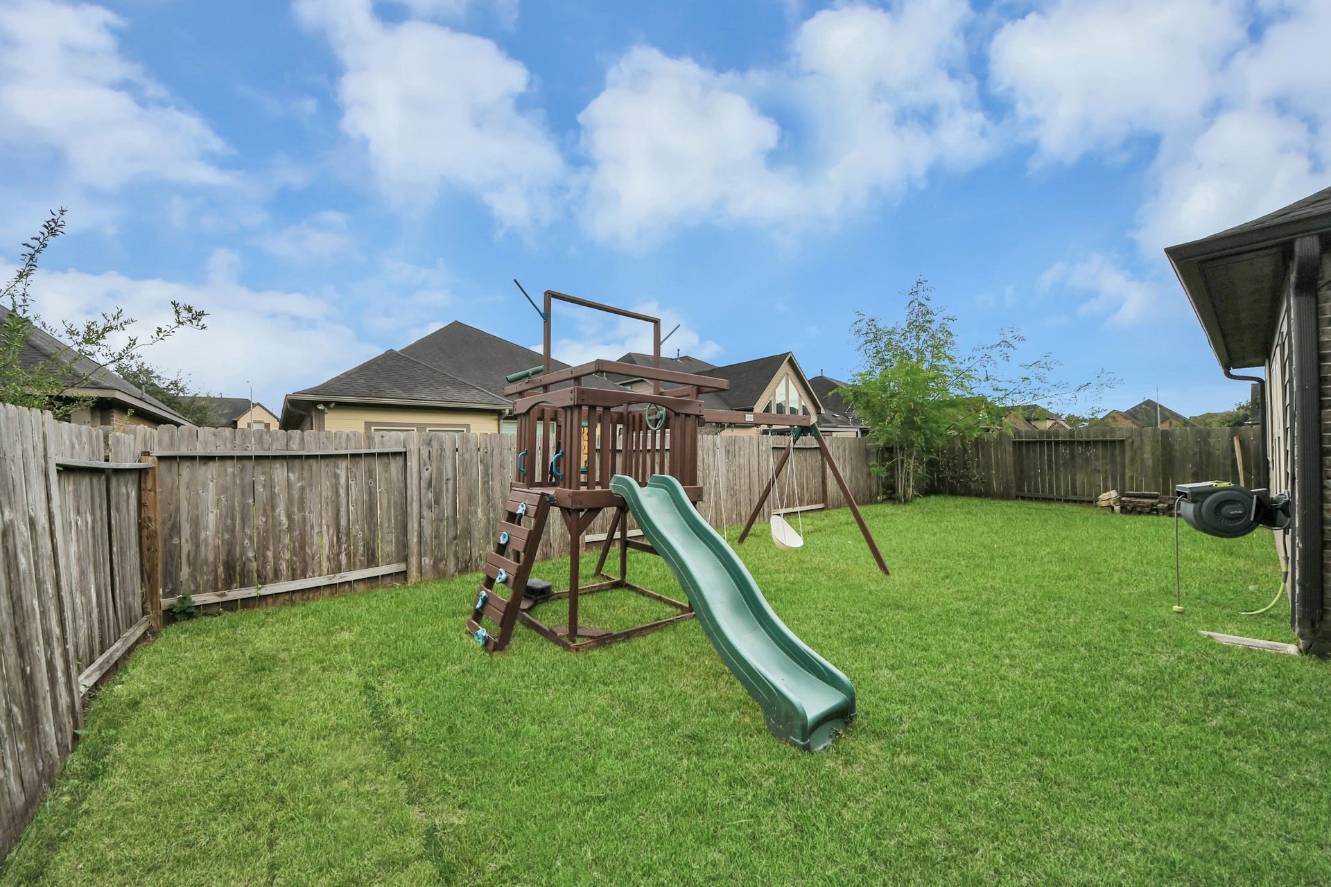 2939 Dawn Haven Lane, Pearland, TX 77584 2939 Dawn Haven Lane, Pearland, TX 77584