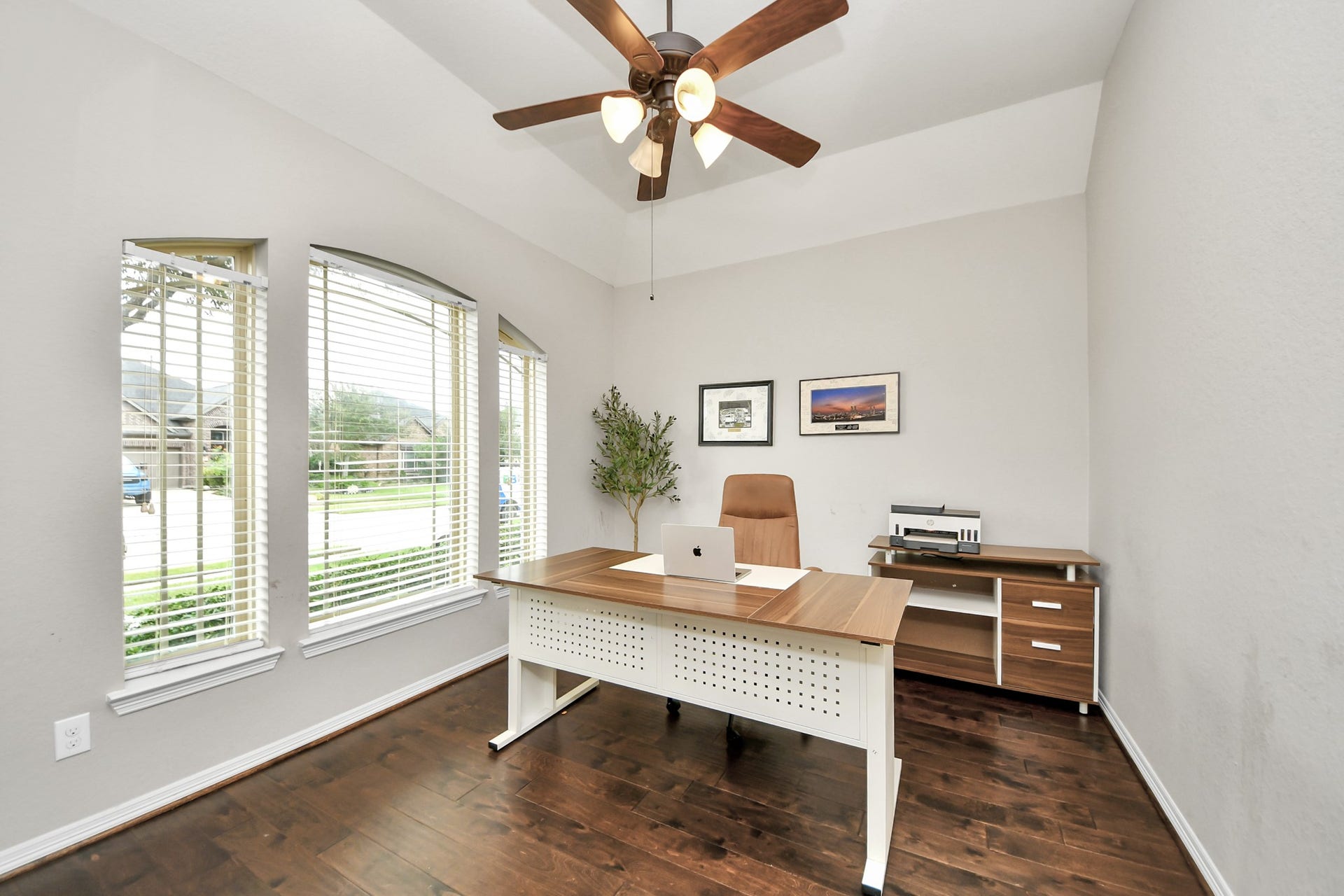 2939 Dawn Haven Lane, Pearland, TX 77584 2939 Dawn Haven Lane, Pearland, TX 77584