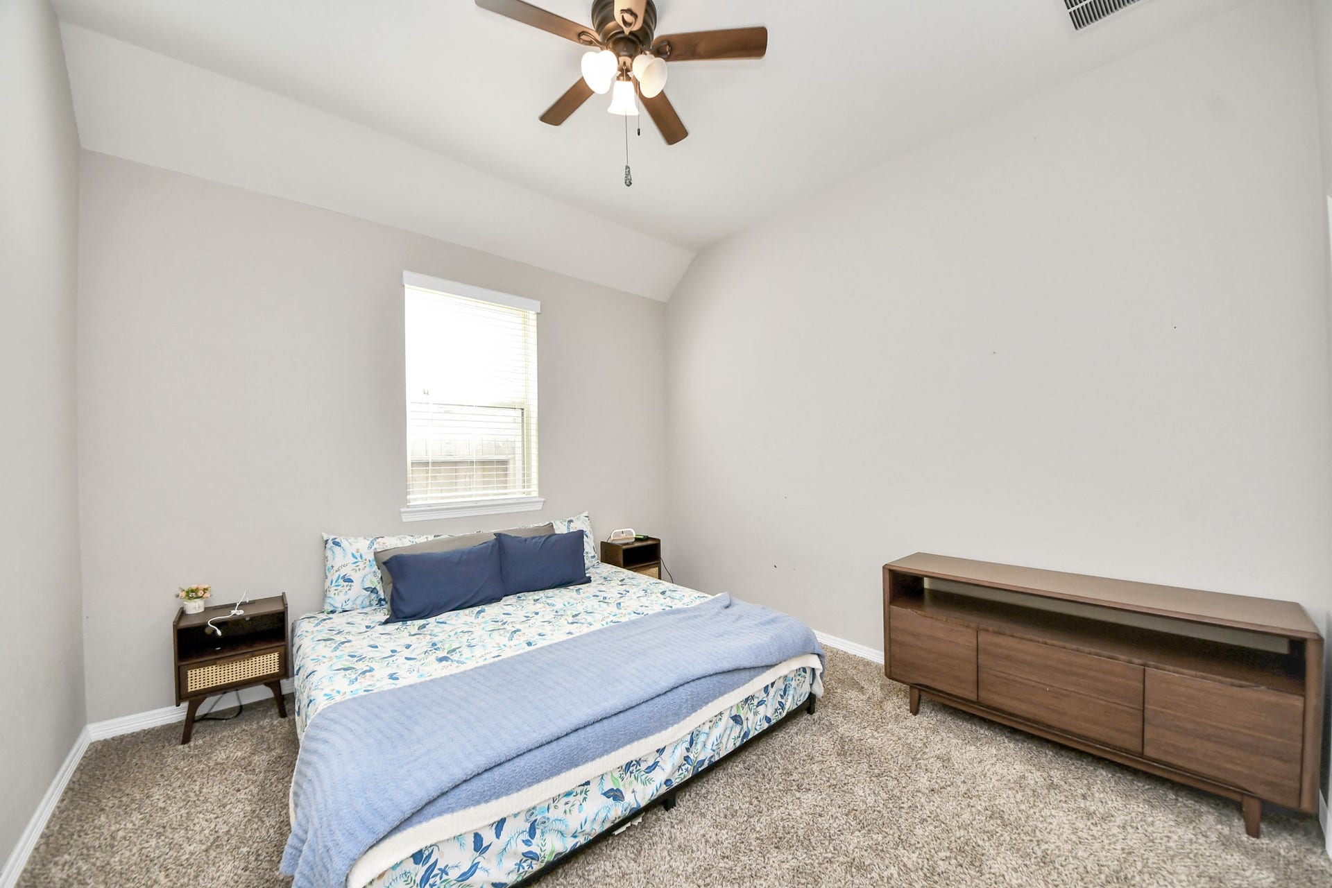 2939 Dawn Haven Lane, Pearland, TX 77584 2939 Dawn Haven Lane, Pearland, TX 77584