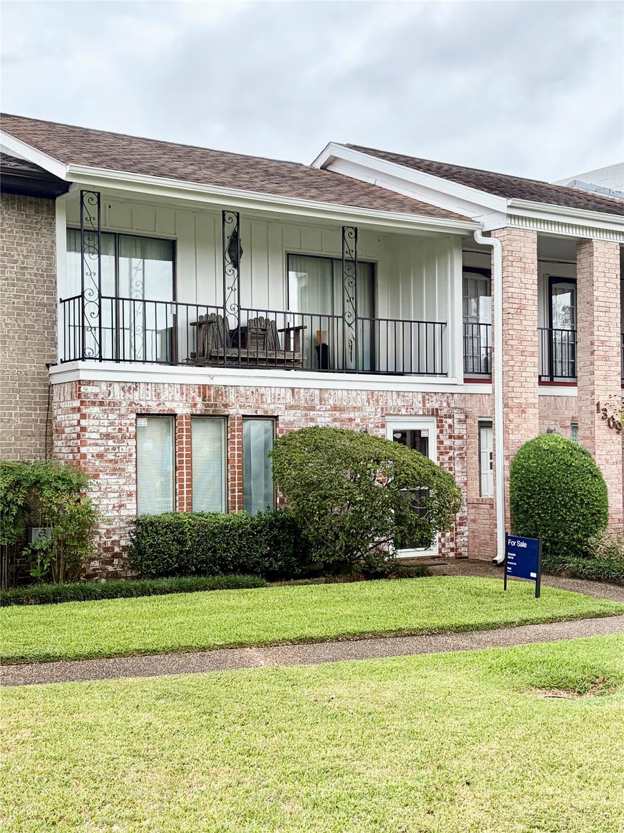 Property photo for 1311 Town Circle, #4, Baytown, TX