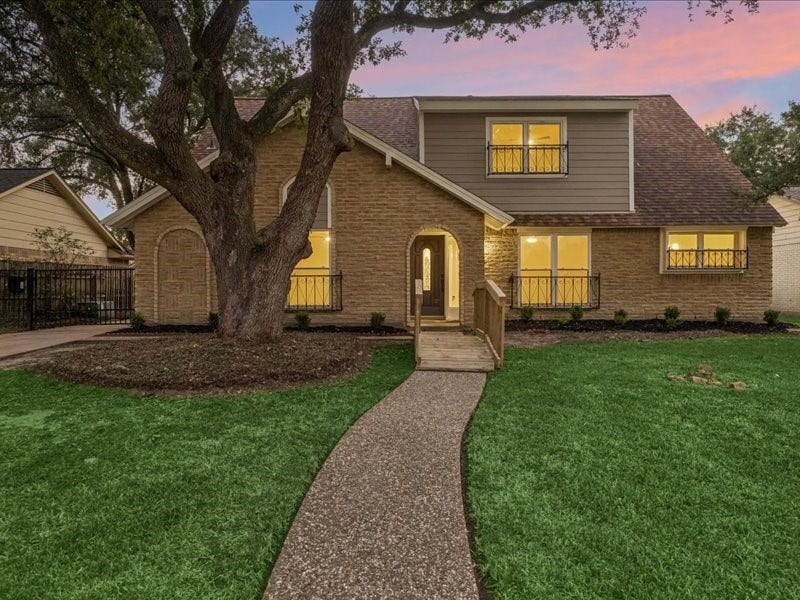 2807 Triway Lane, Houston, TX 77043 2807 Triway Lane, Houston, TX 77043
