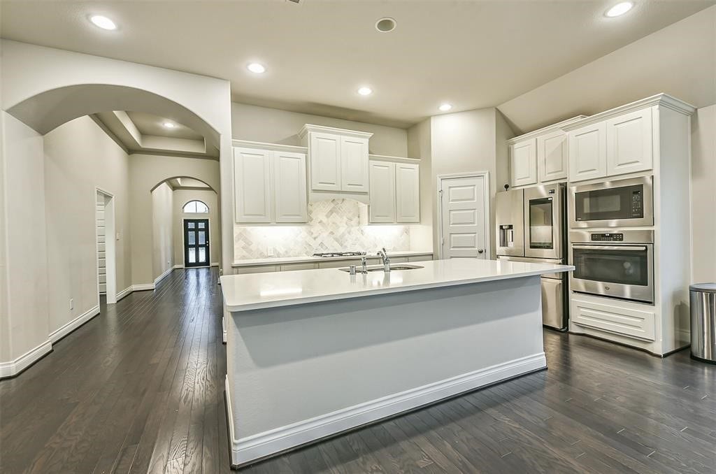 24911 Mountclair Hollow Lane, Tomball, TX 77375