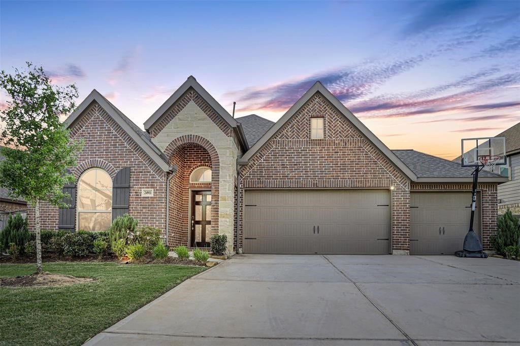 24911 Mountclair Hollow Lane, Tomball, TX 77375