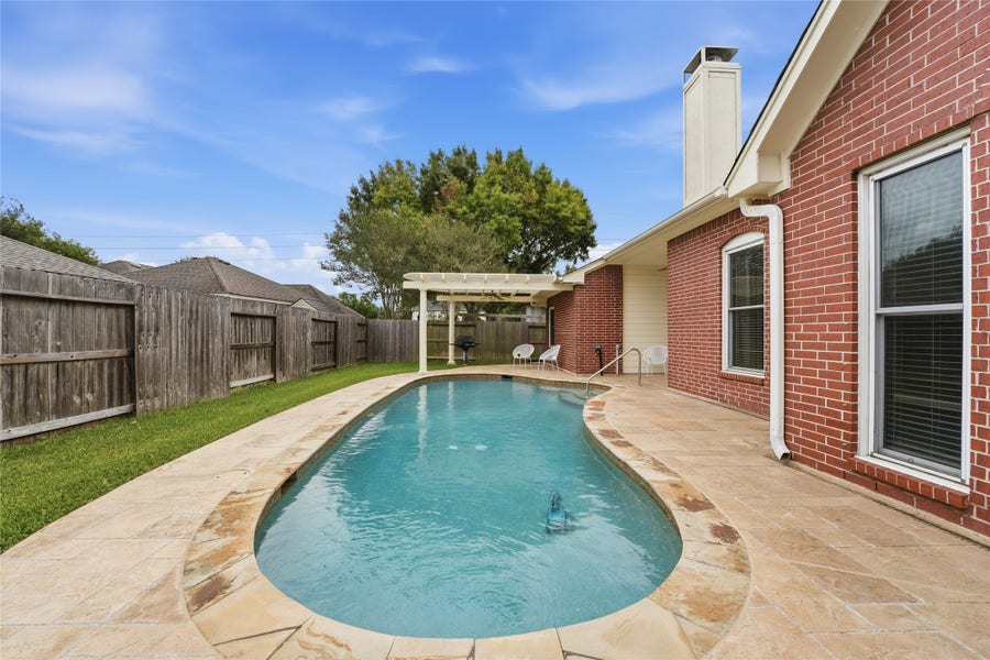 Property photo for 8027 Summer Brook Court, Sugar Land, TX