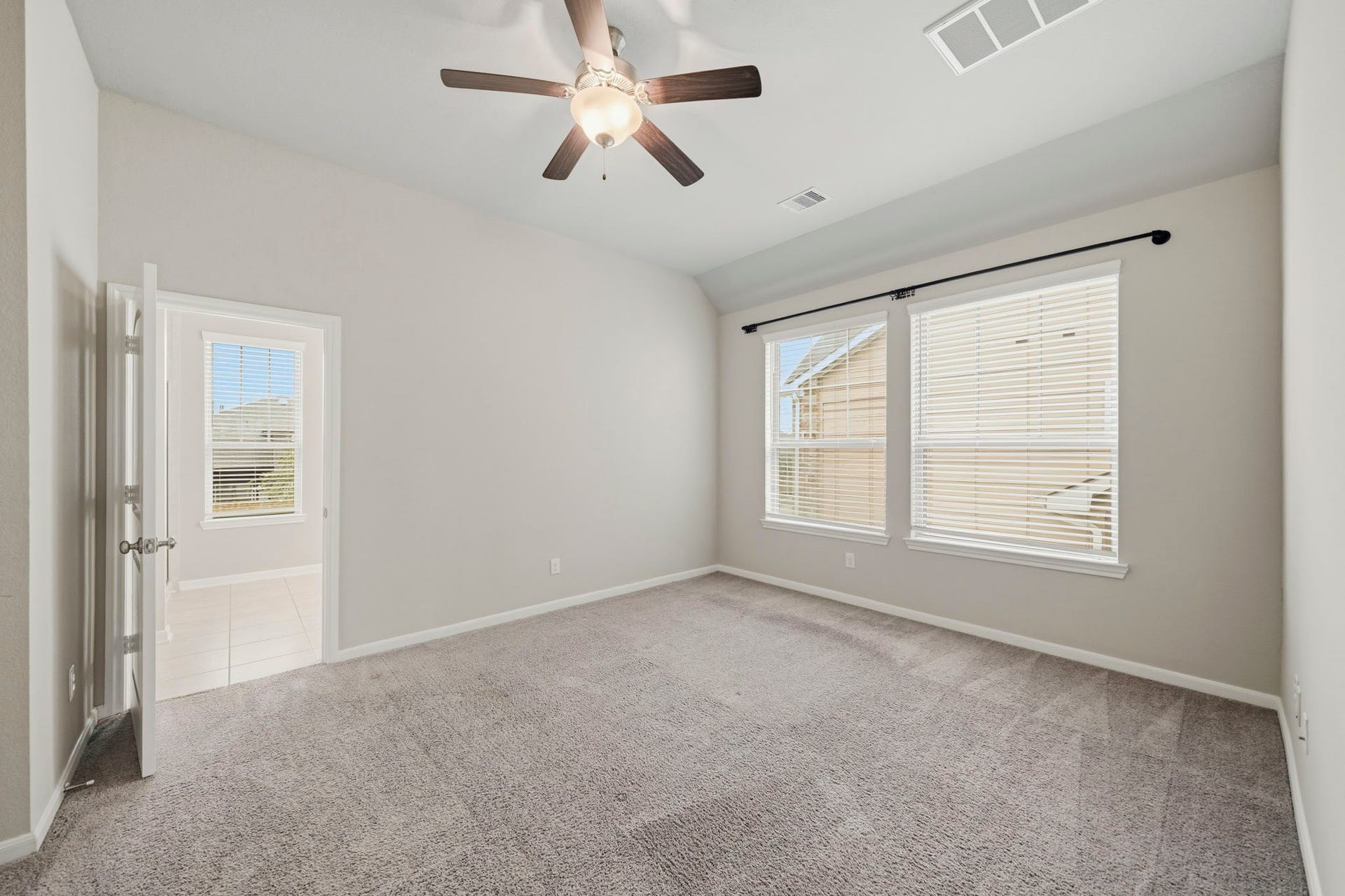 8734 Laurel Crest Drive, Missouri City, TX 77459 8734 Laurel Crest Drive, Missouri City, TX 77459