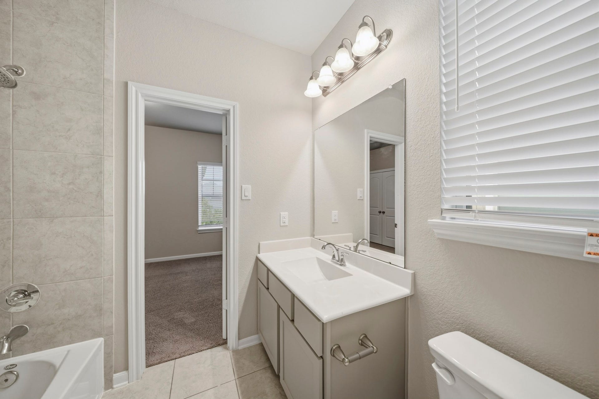 8734 Laurel Crest Drive, Missouri City, TX 77459 8734 Laurel Crest Drive, Missouri City, TX 77459
