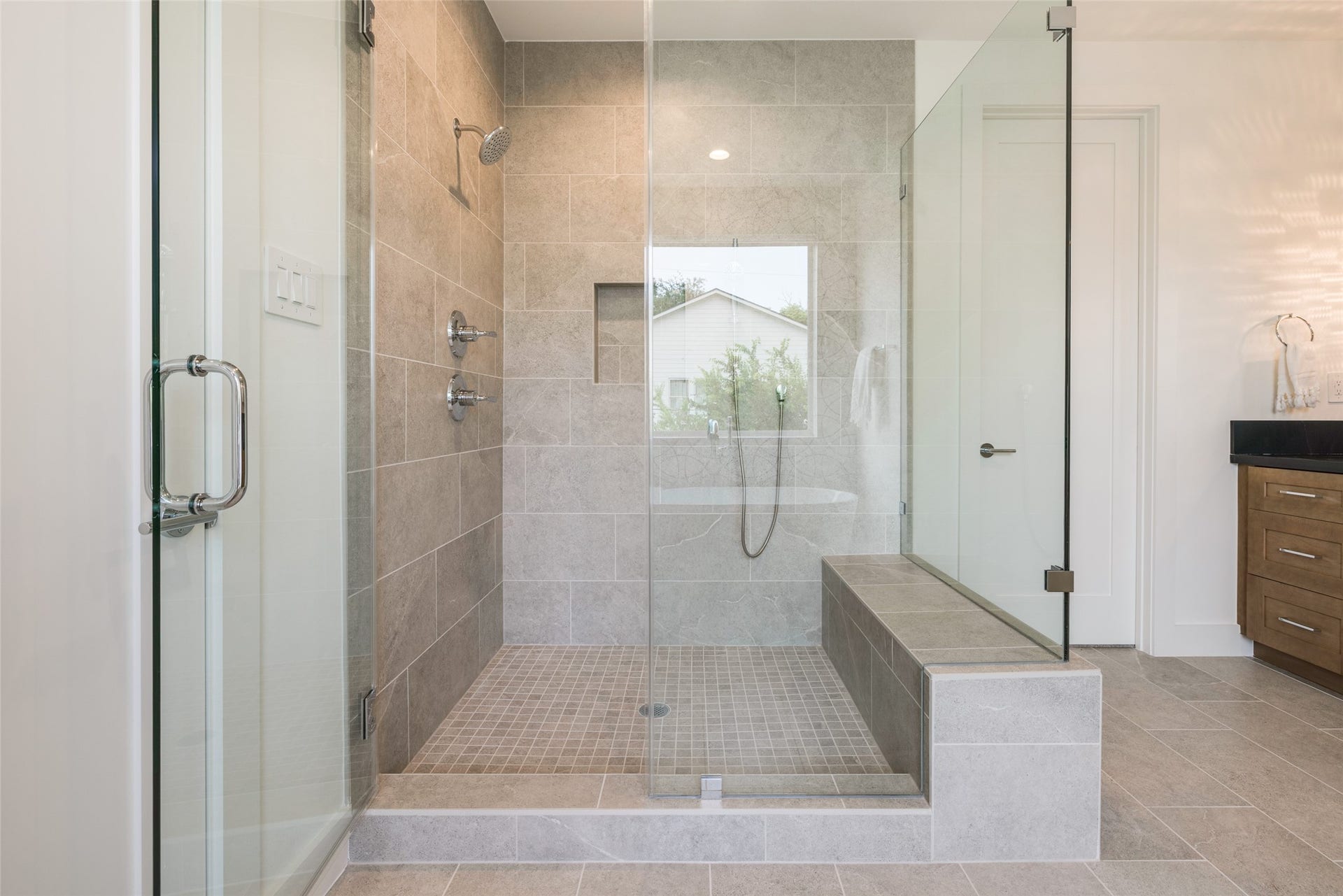 902 E 25TH Street, Houston, TX 77009