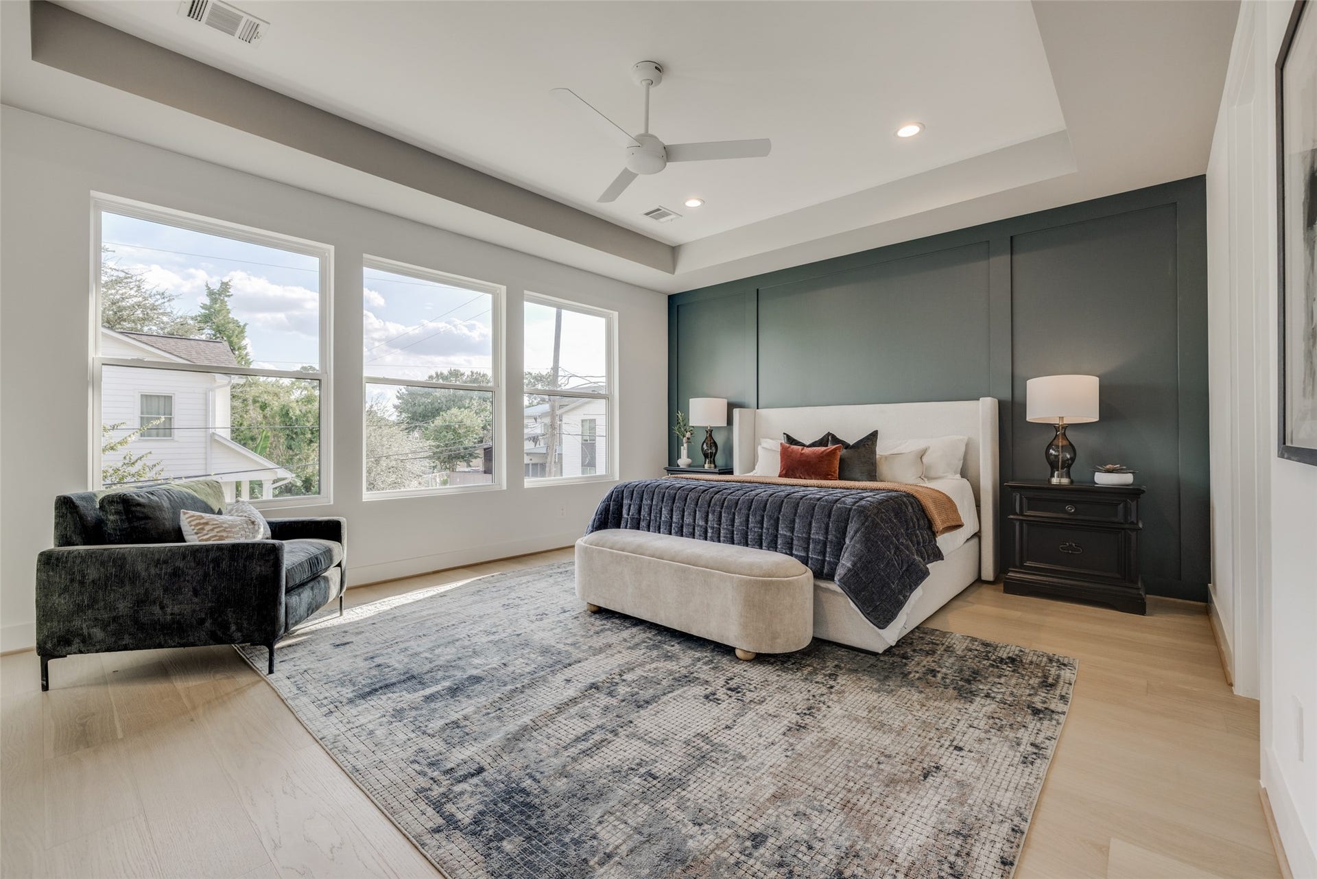 902 E 25TH Street, Houston, TX 77009