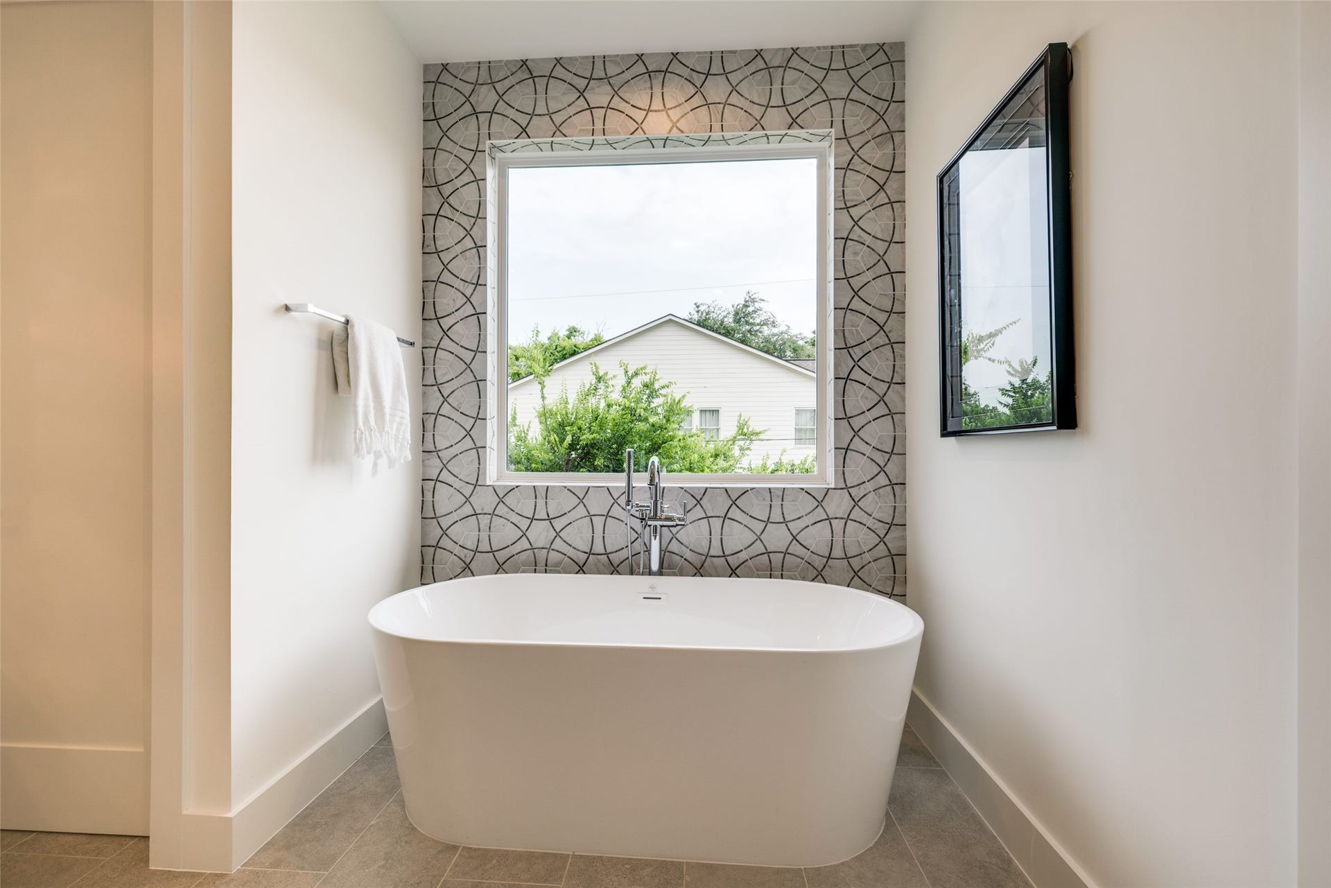 902 E 25TH Street, Houston, TX 77009