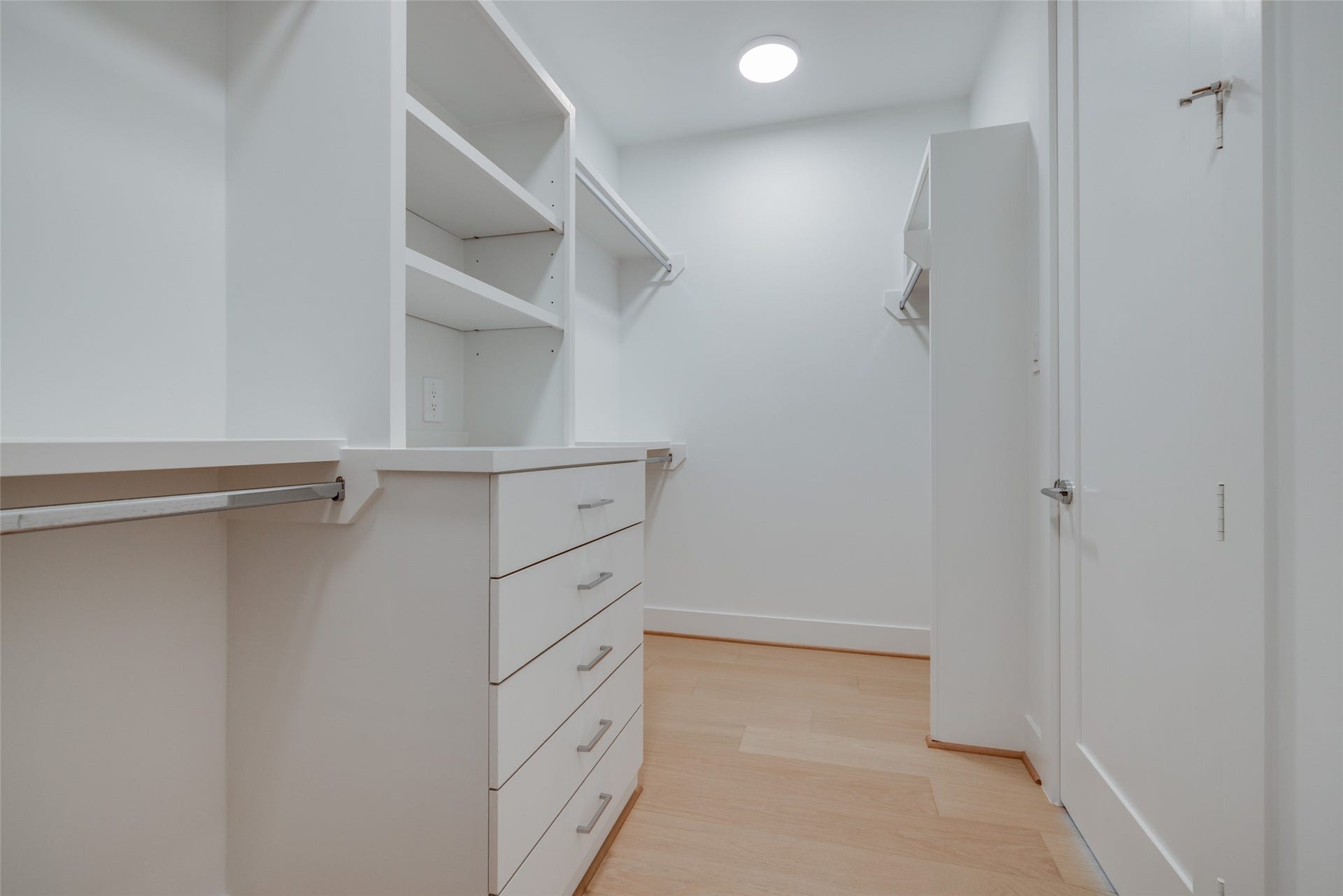 902 E 25TH Street, Houston, TX 77009