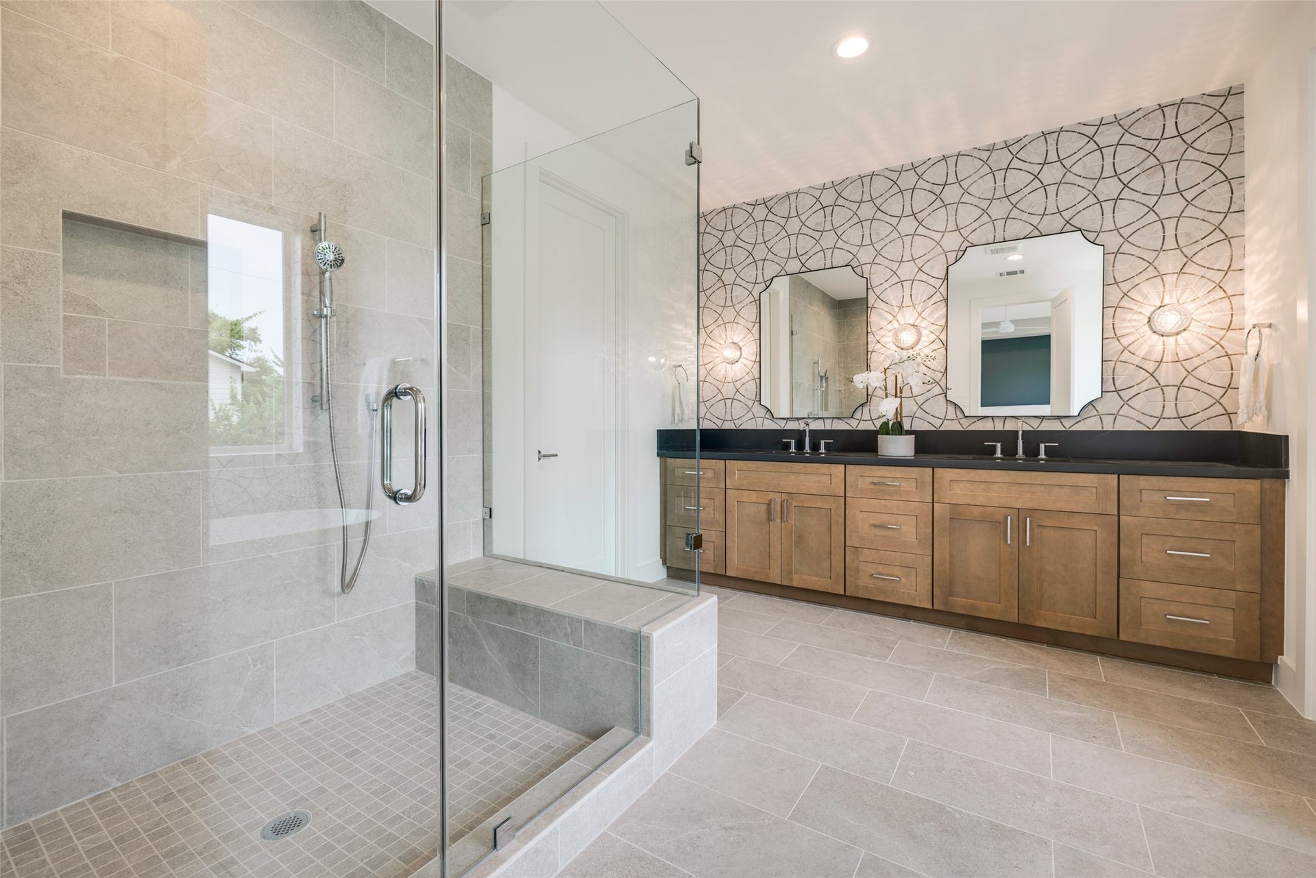 902 E 25TH Street, Houston, TX 77009