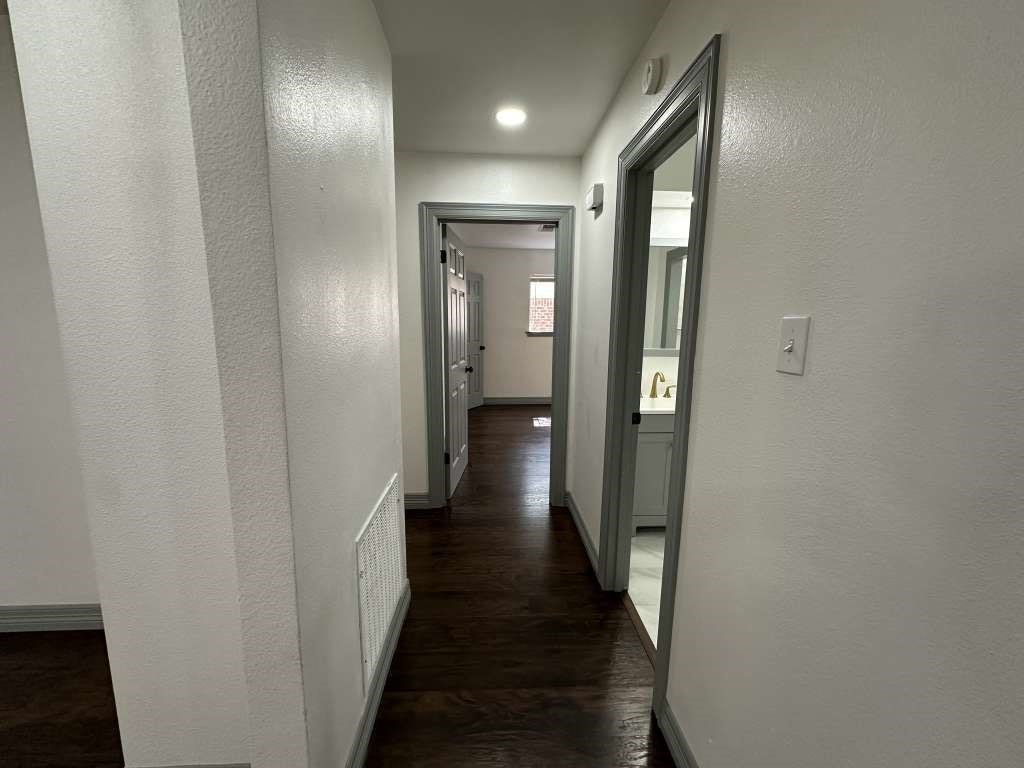 5850 Paisley Street, Houston, TX 77096 5850 Paisley Street, Houston, TX 77096