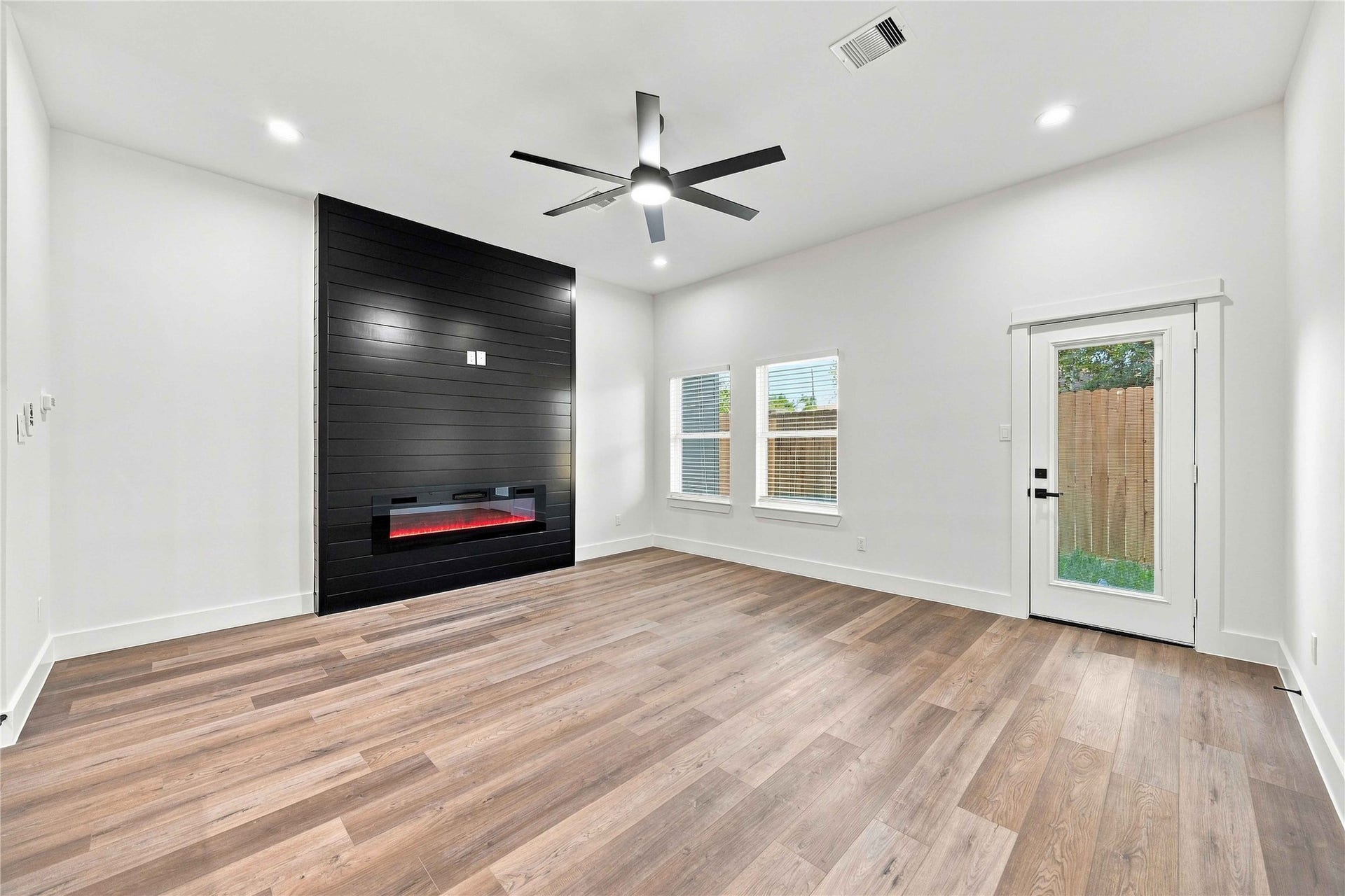 5416 Sonora Street, #A-B, Houston, TX 77020 5416 Sonora Street, #A-B, Houston, TX 77020